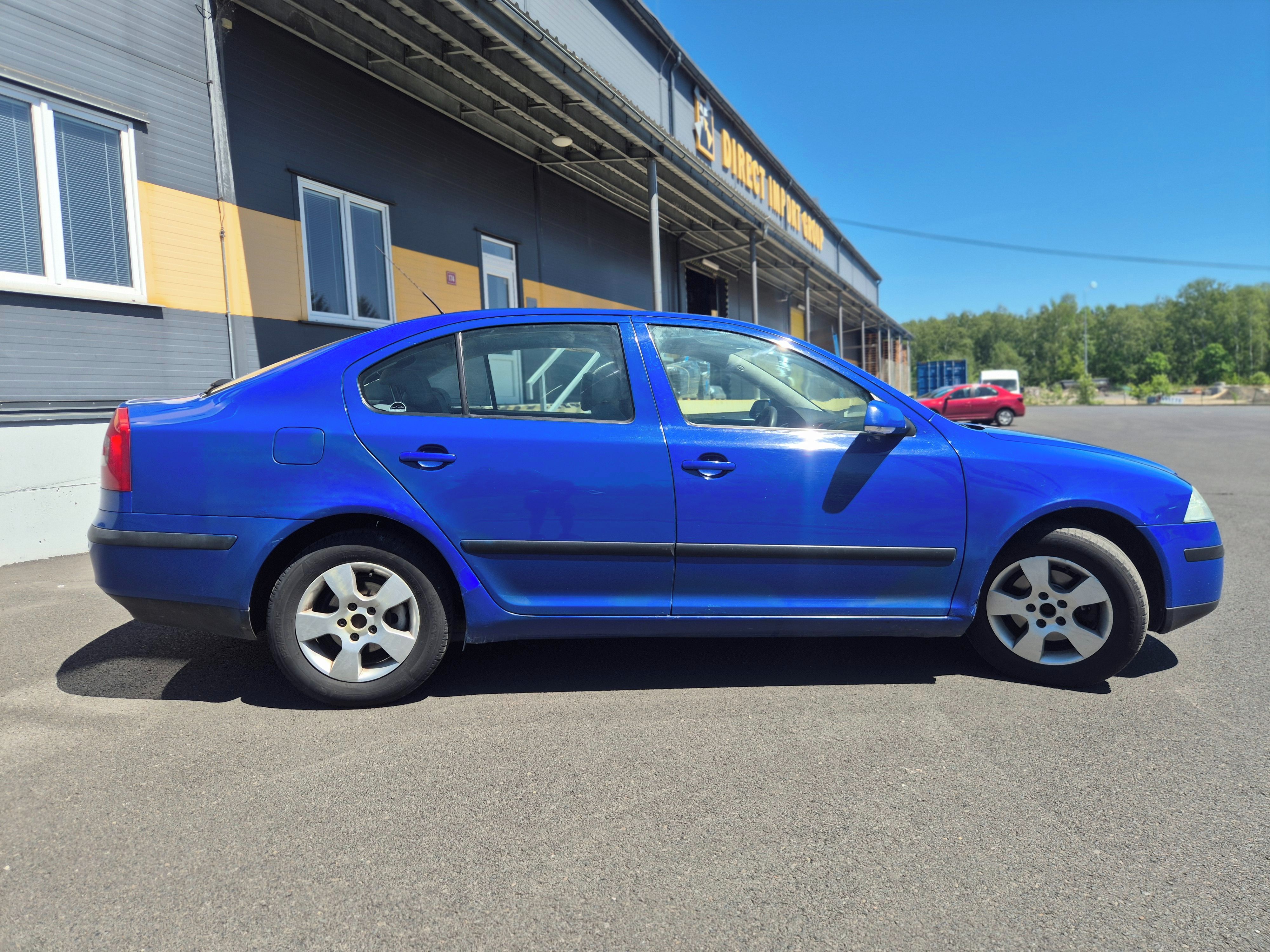 Škoda Octavia, 1.6 benzín  MPI - fotka 2