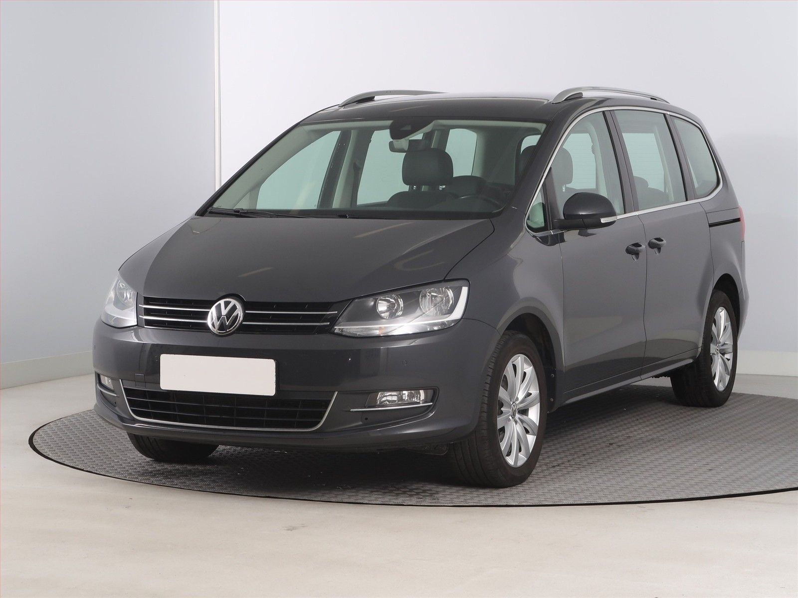 Volkswagen Sharan, 1.4 TSI, Automat, Serv.kniha - fotka 2