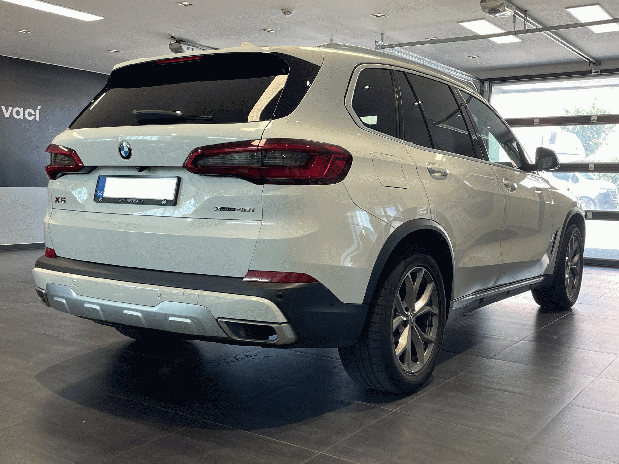 BMW X5, xDrive 40i AT 340k - fotka 4