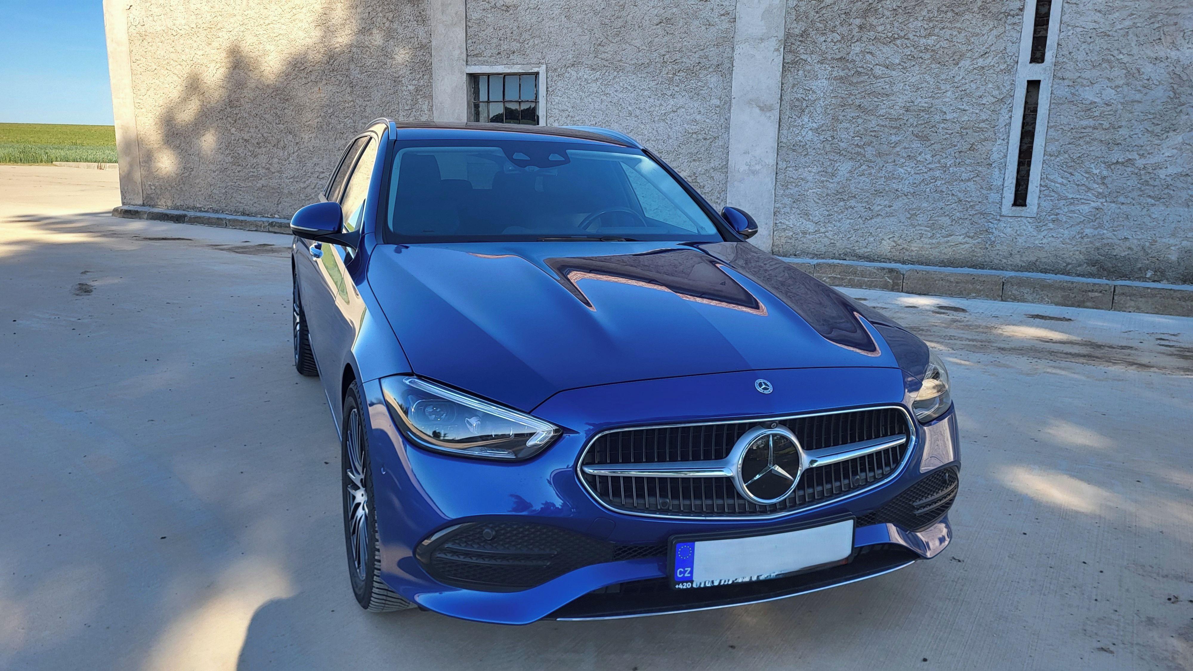 Mercedes-Benz Třídy C, C220 4Matic, tažné, servisovan - fotka 2