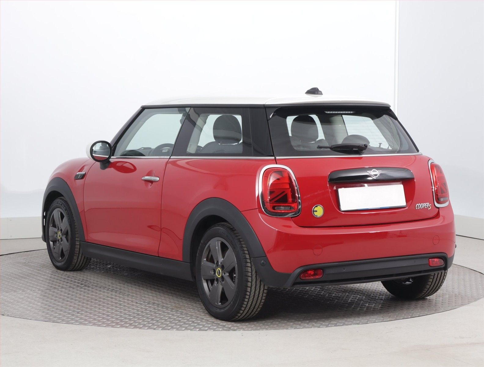 Mini, Cooper SE 32 kWh, SoH 97% - fotka 4