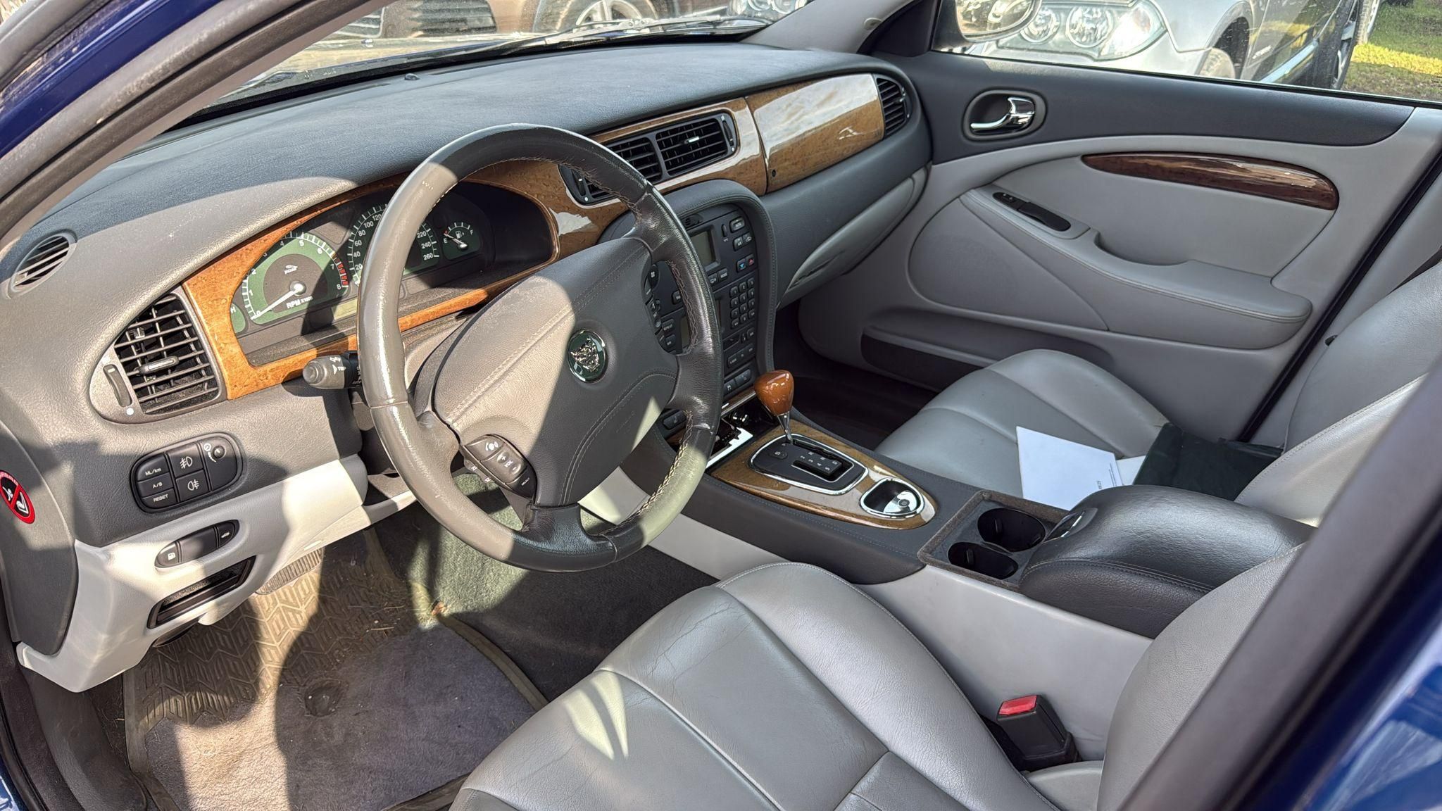 Jaguar S-Type, 4.2L V8 220Top stav! 150tis km - fotka 4