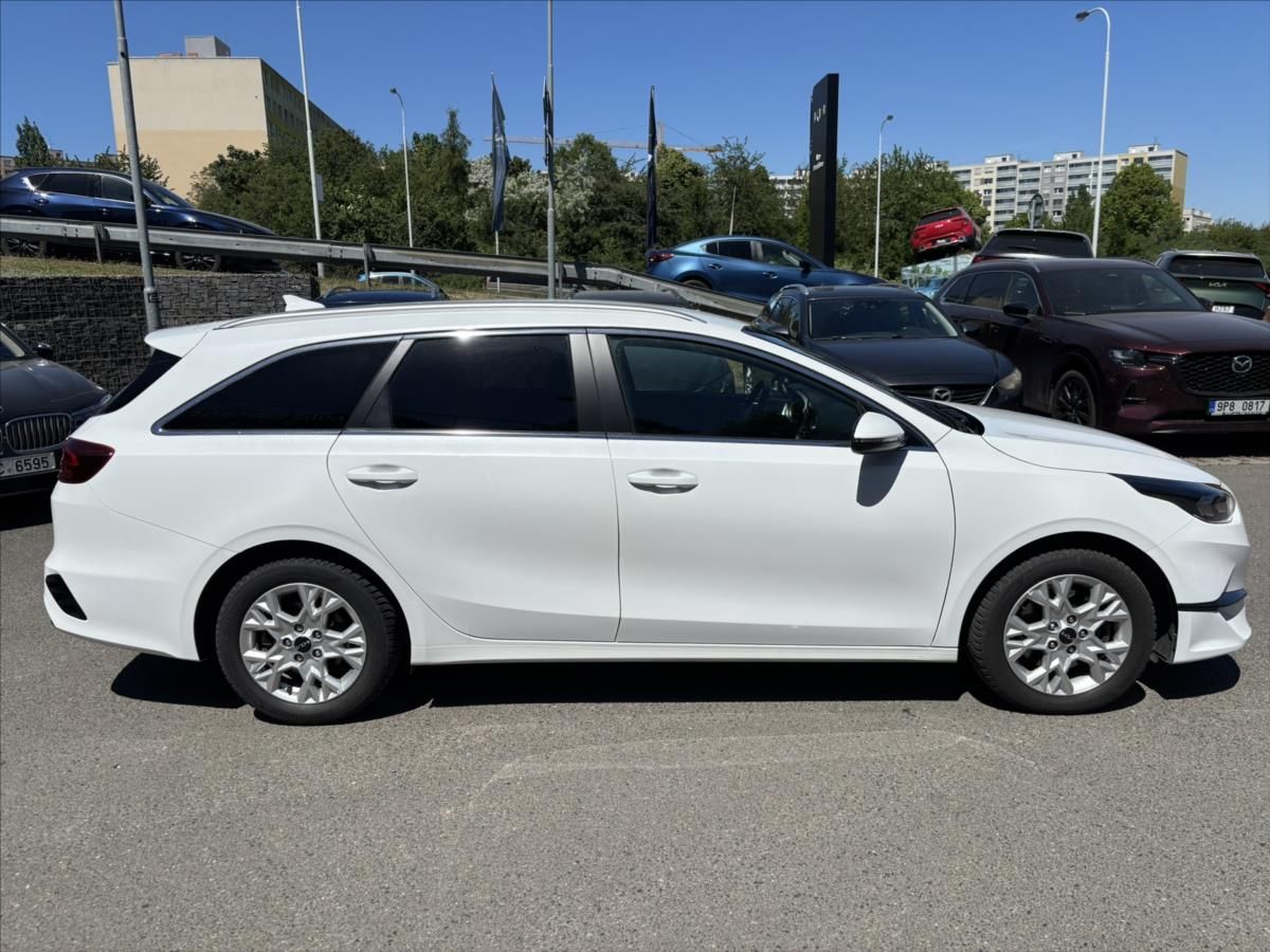 Kia Cee´d, 1,5 TGDi 118kW AT TOP NAVI - fotka 6