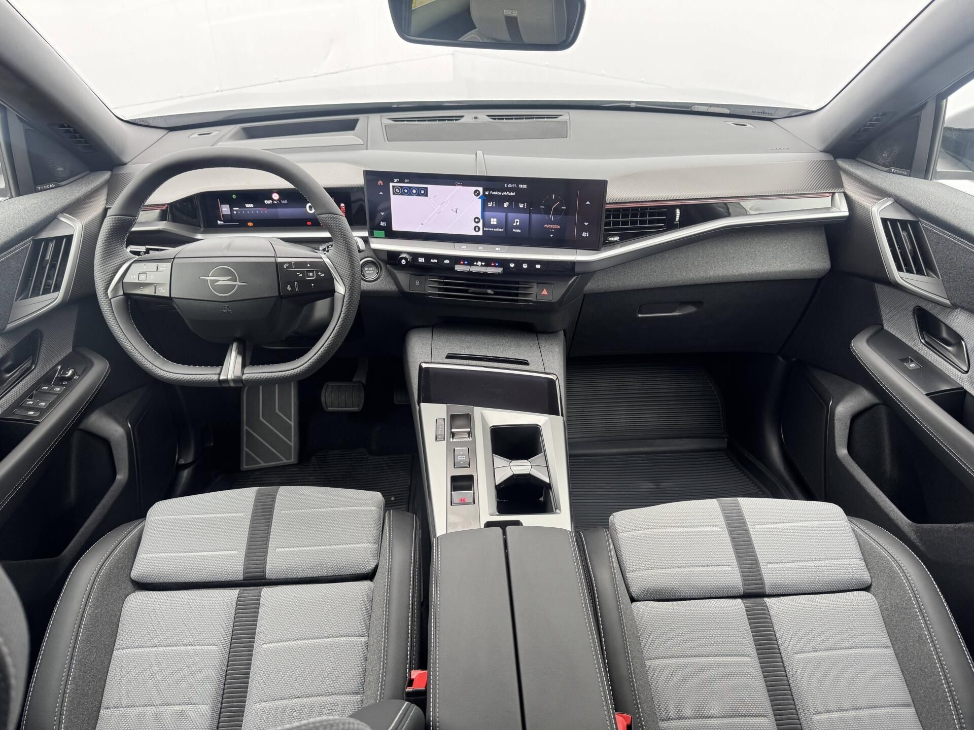 Opel Grandland, GS Hybrid TURBO eDCT6 1.2 TURB - fotka 6