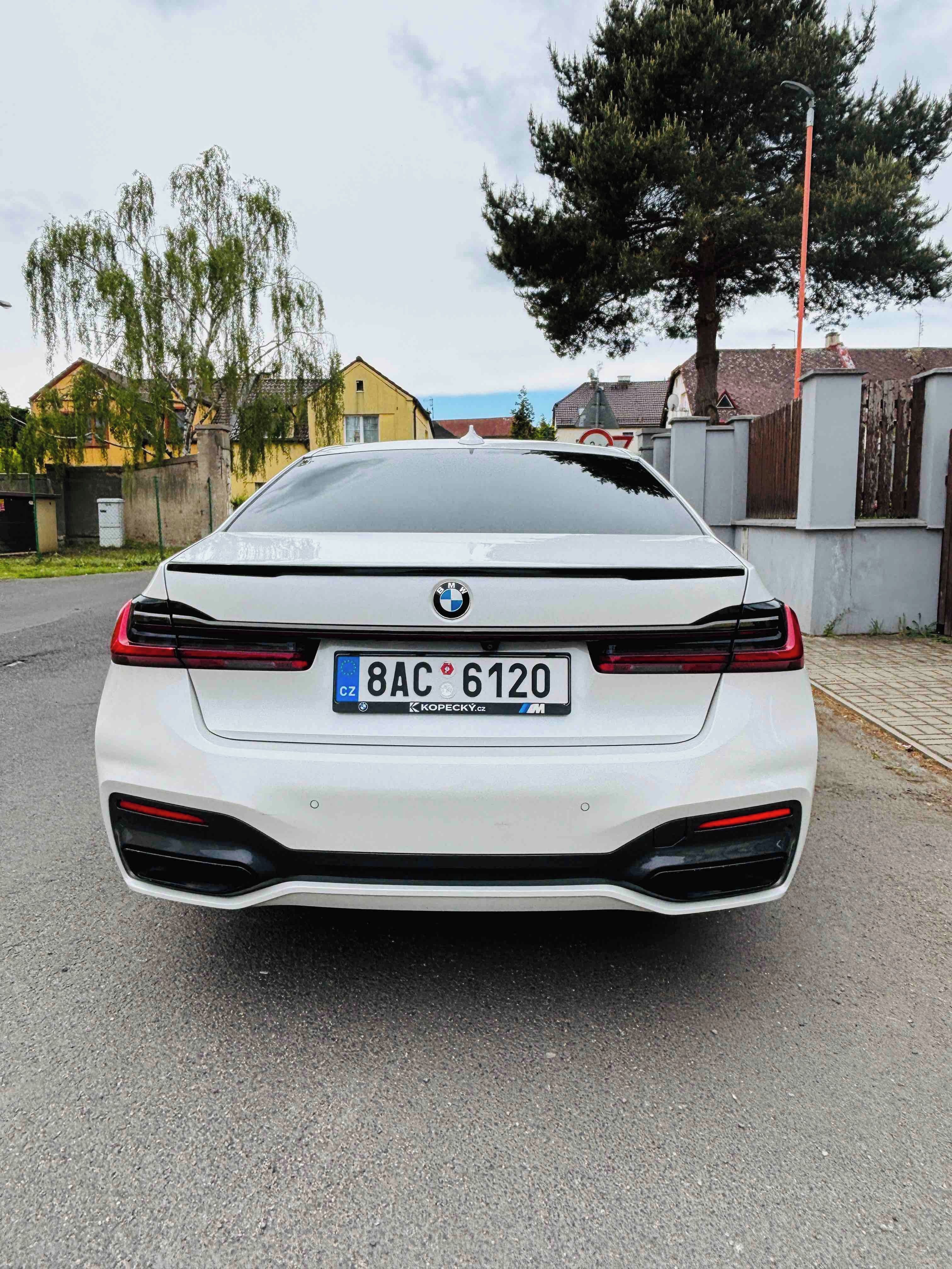 BMW Řada 7, BMW 745Le xDrive - fotka 5