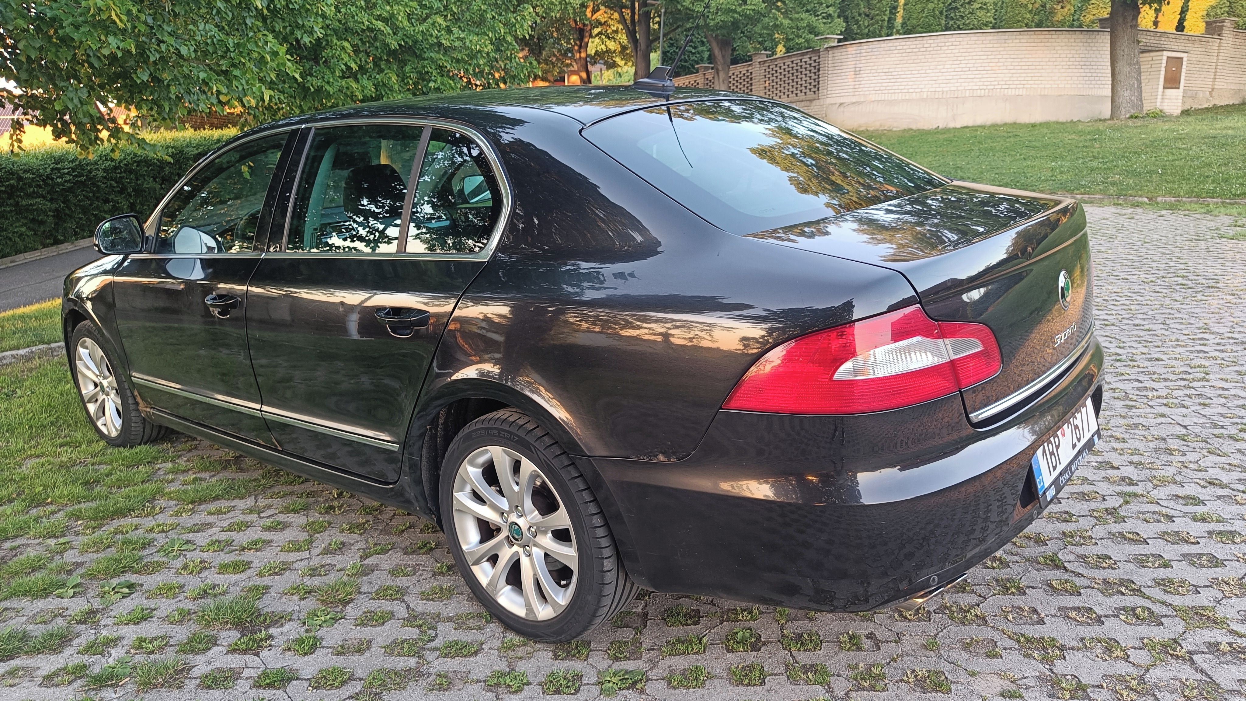Škoda Superb, 2.0 TDi 125kW Elegance - fotka 3