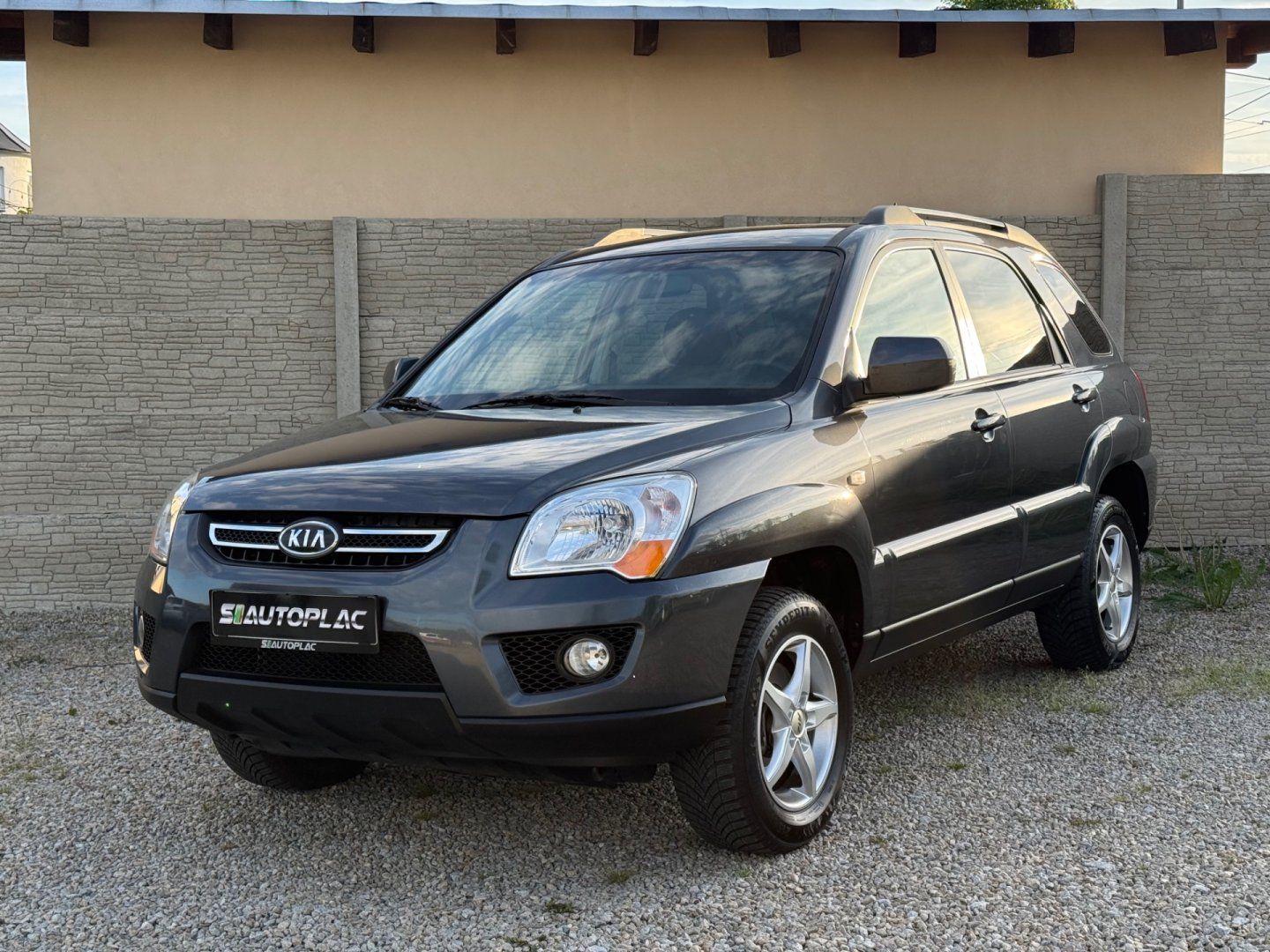 Kia Sportage, 2.0 i 104KW Active Pilot - fotka 2