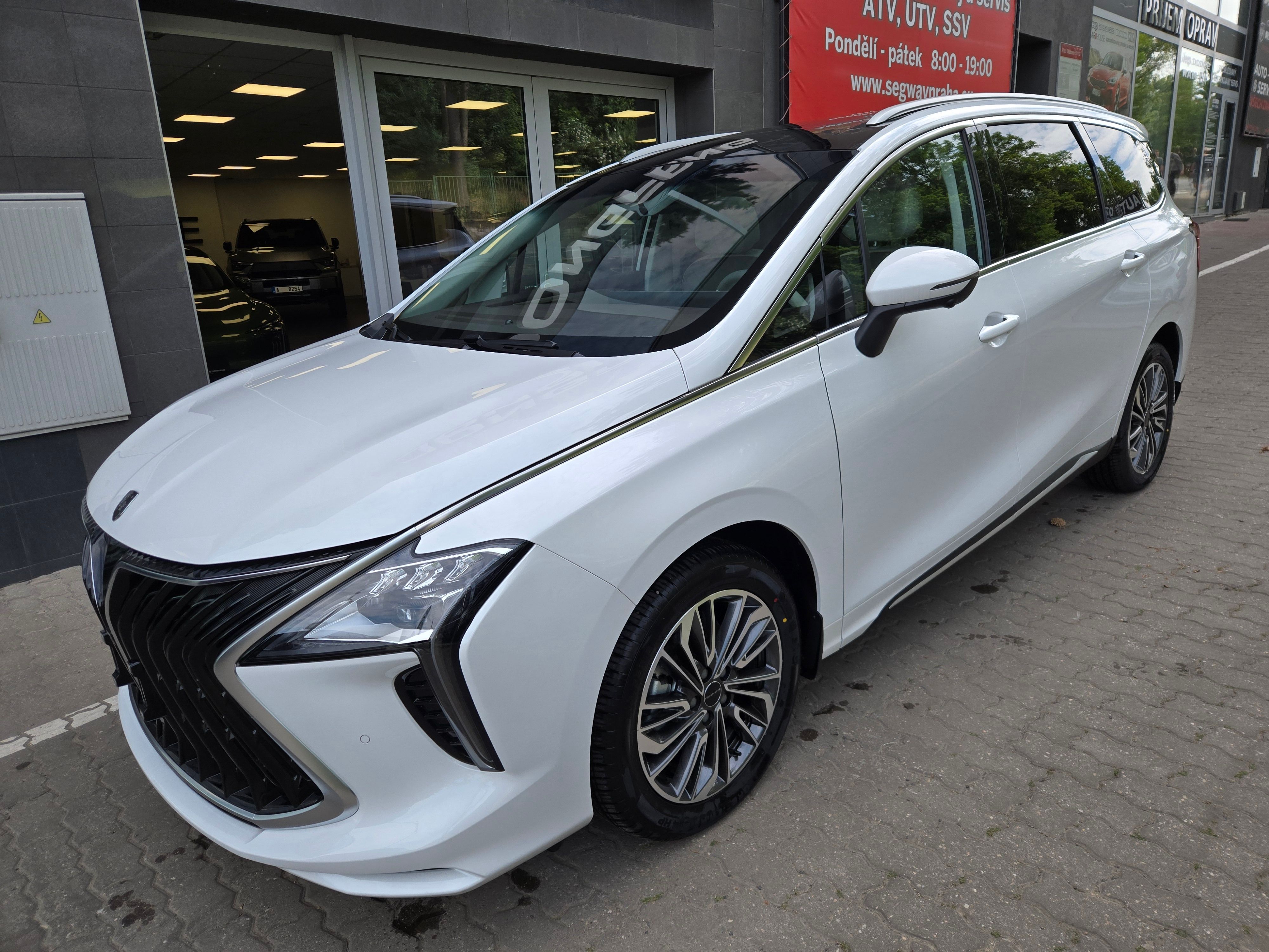 Dongfeng U-Tour, FR Media Connect+Urban packet - fotka 2