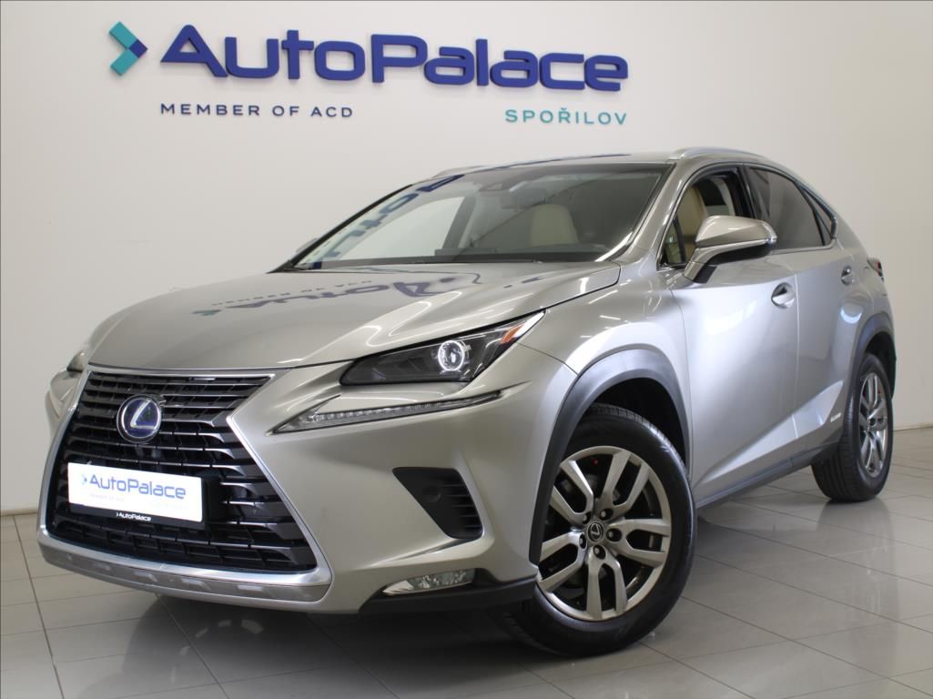 Lexus NX 300h, 2,5 Hybrid AWD Prestige ČR  NX