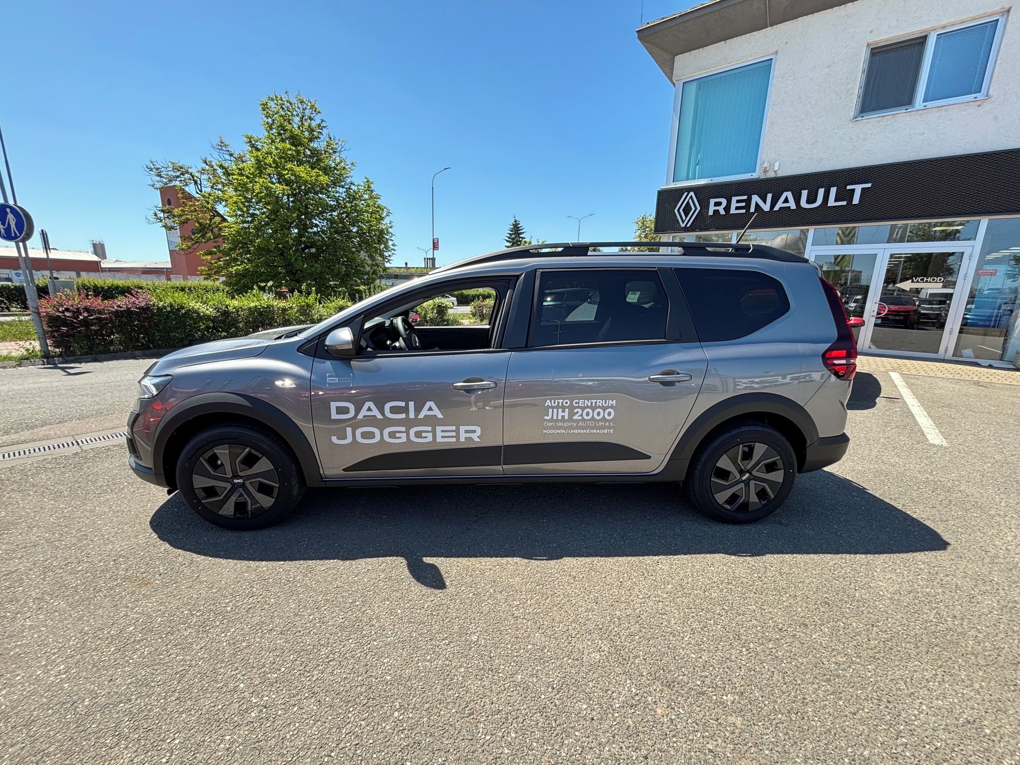 Dacia Jogger, Expression Eco-G 100 7 míst - fotka 2