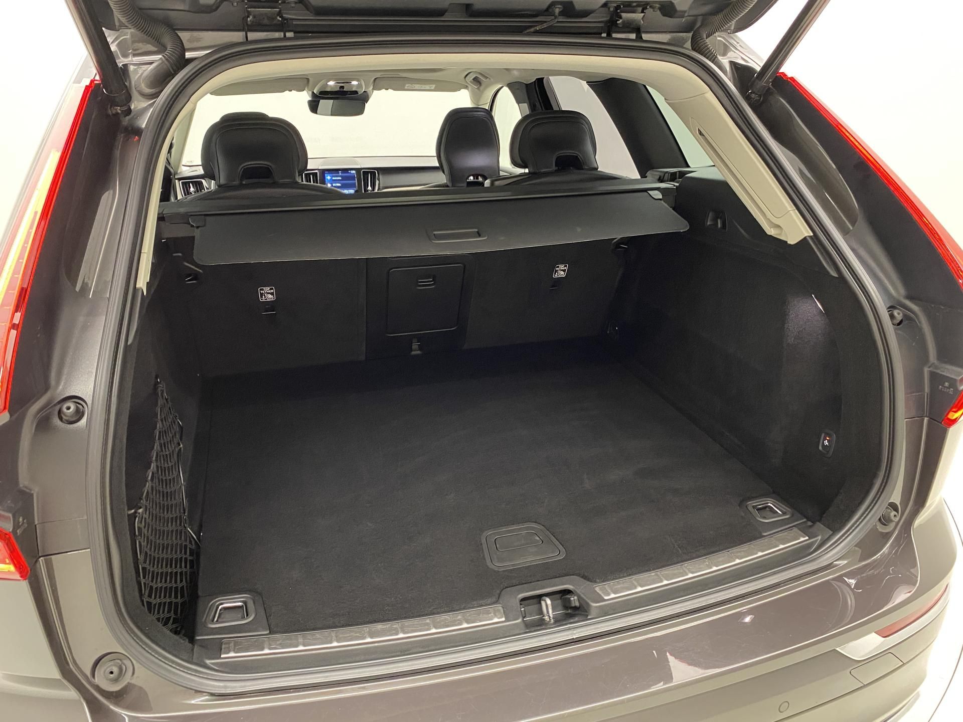 Volvo XC60, B4 AWD INSCRIPTION AUT - fotka 6