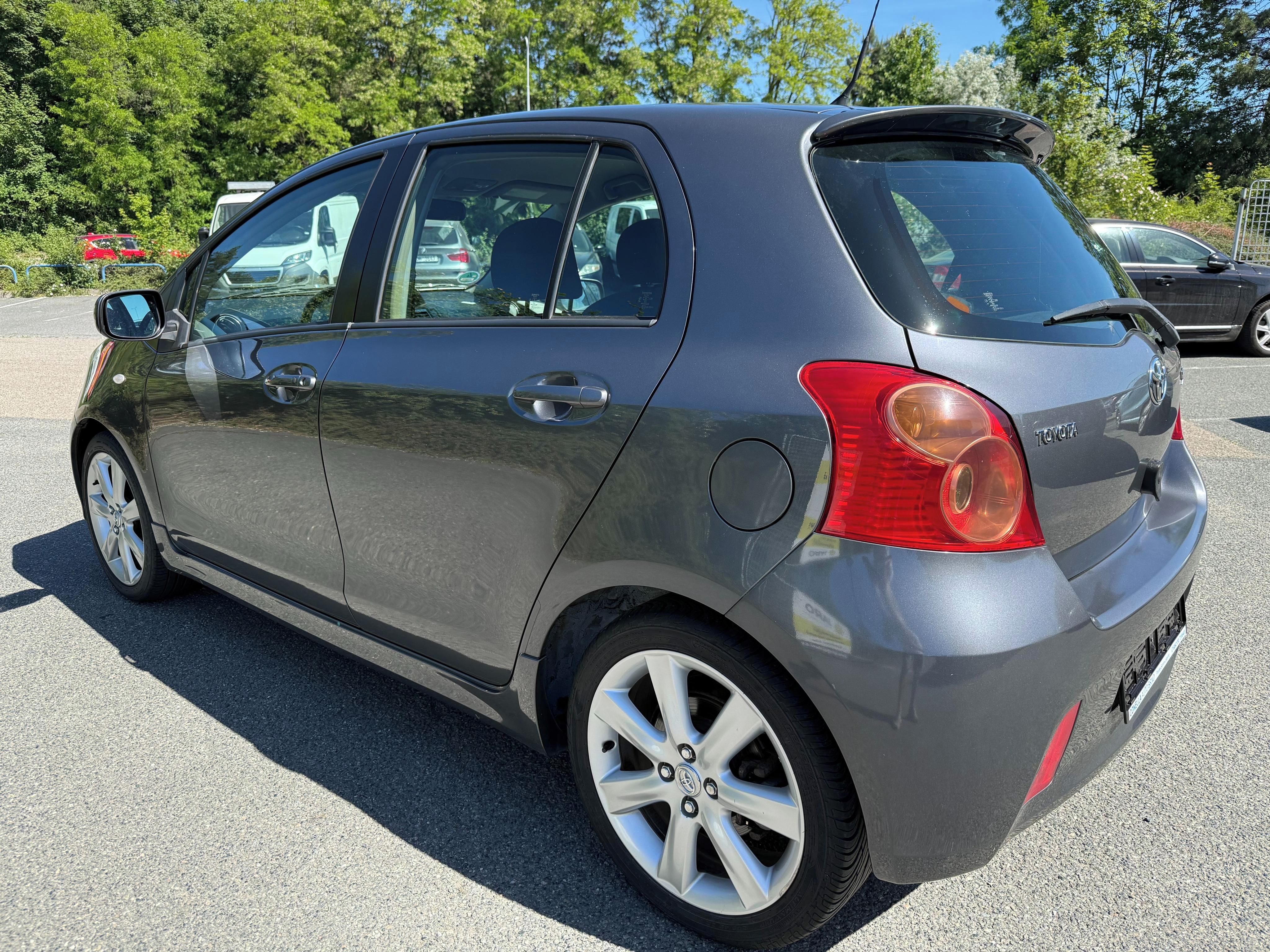 Toyota Yaris, 1.8 TS 98Kw 2-Majitel - fotka 5