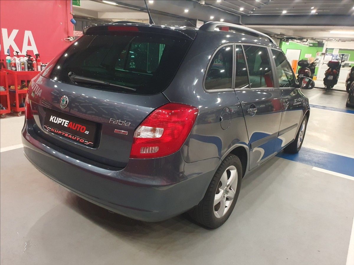 Škoda Fabia, 1,2 TSi - 100TIS/KM !!!  Famil - fotka 4