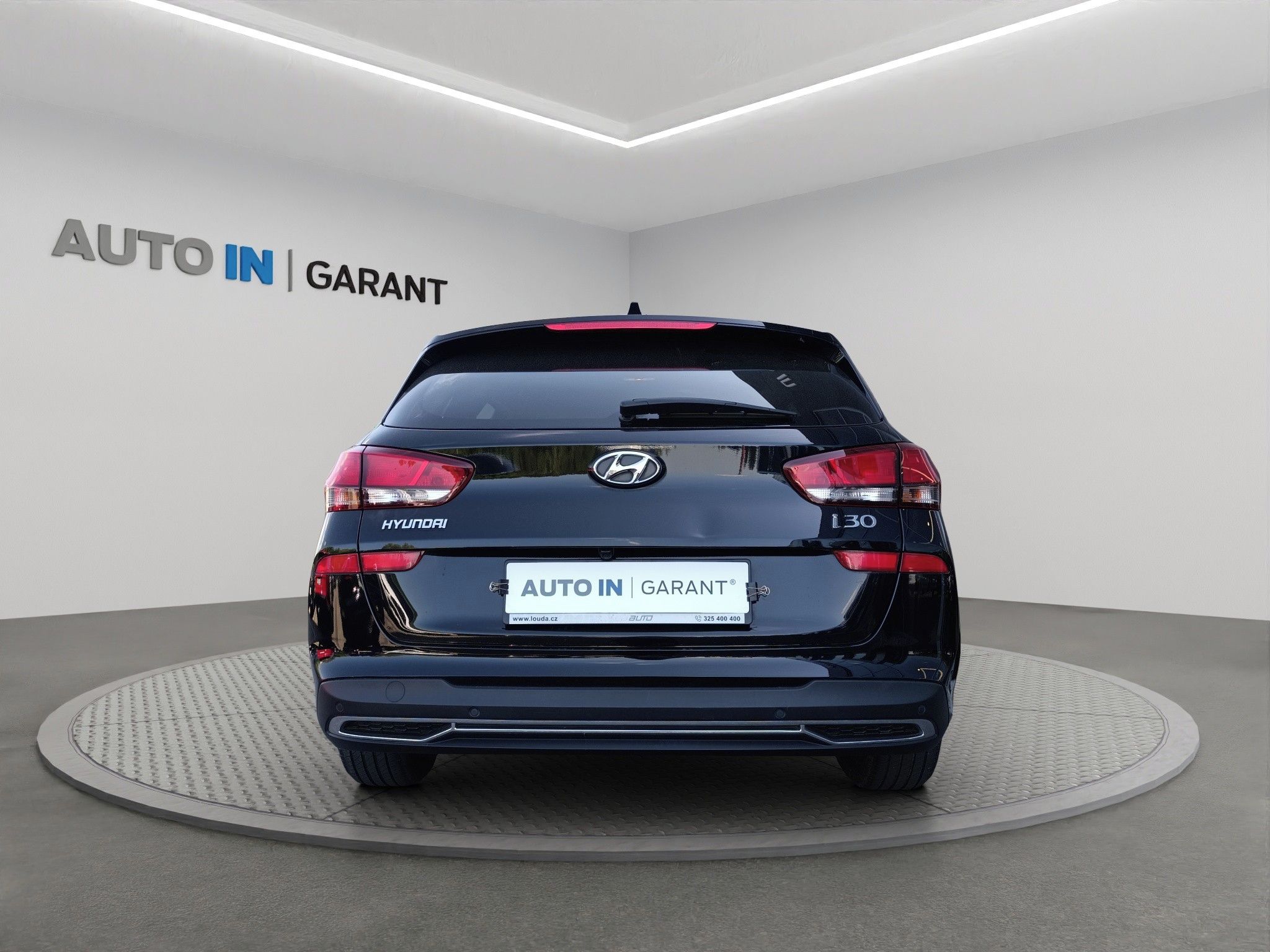 Hyundai i30, Hyundai i30 1.5 117kw Family S - fotka 6