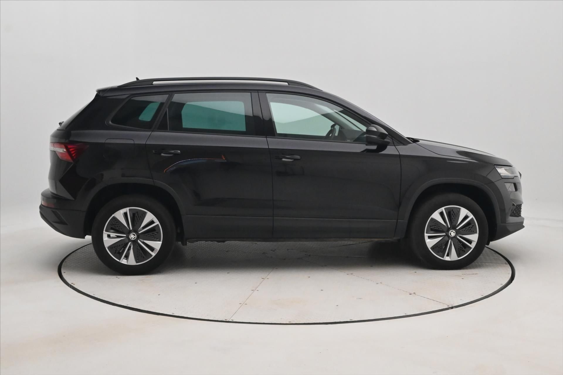 Škoda Karoq, 2,0 TDI 110kW Ambition VŮZ PŘI - fotka 4