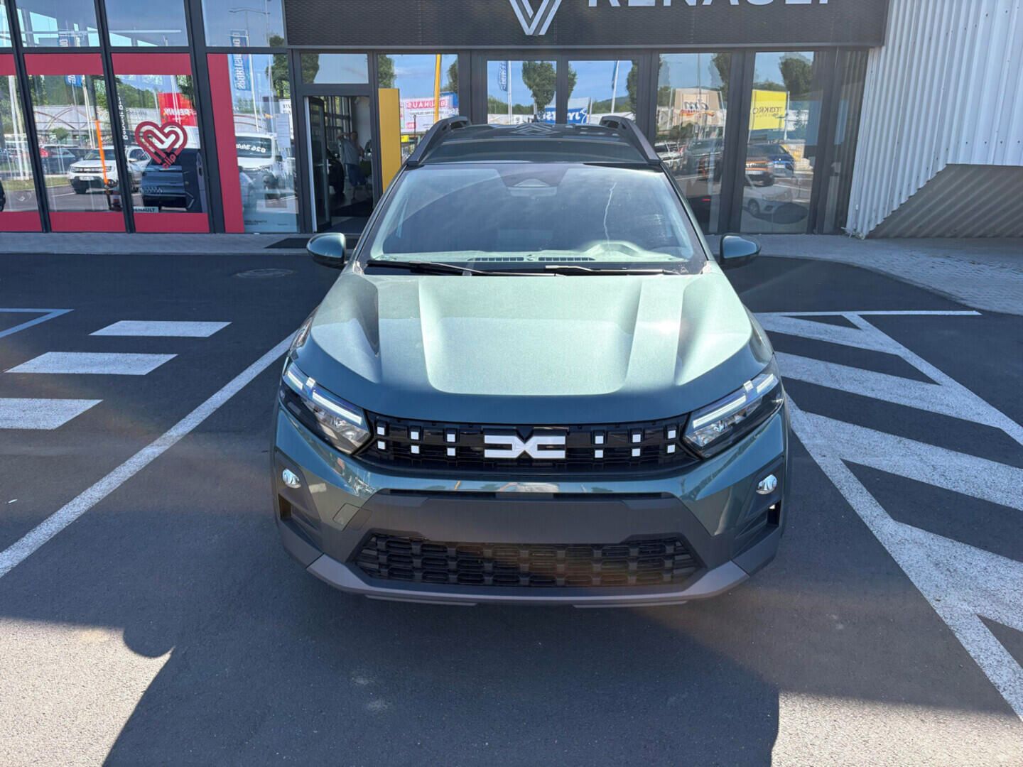 Dacia Jogger, Expression TCe 110 7 míst 1.0 - fotka 2