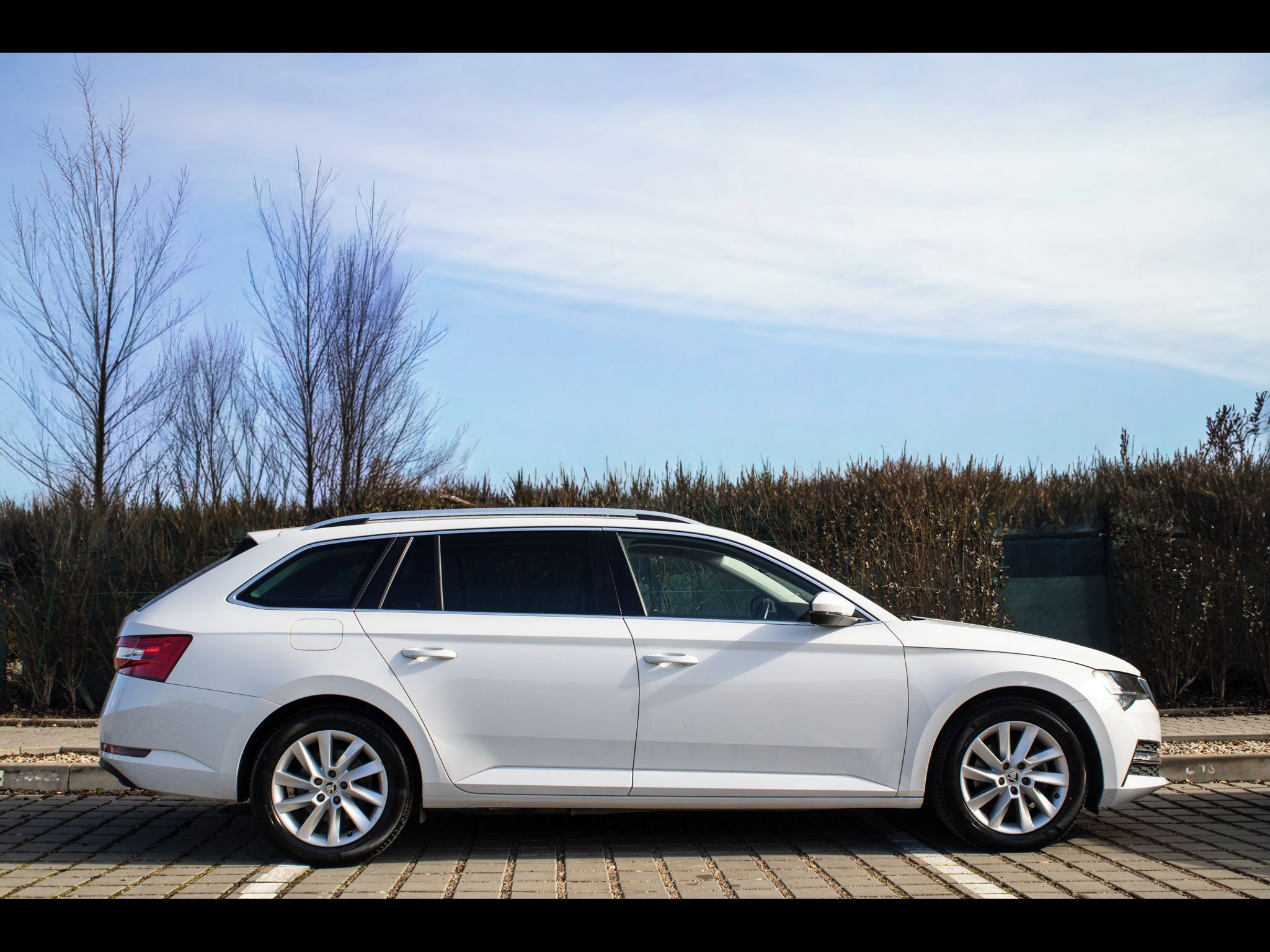 Škoda Superb - fotka 4
