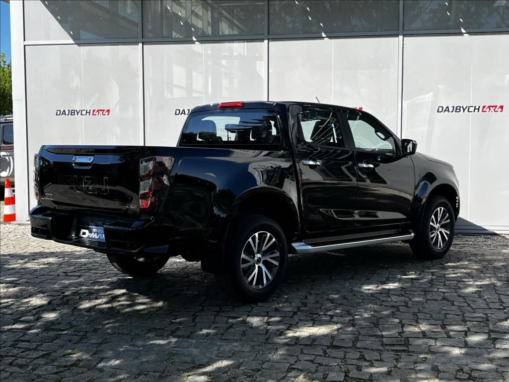 Isuzu D-Max, 1,9 Double Cab  6A/T LSE 4x4 - fotka 5