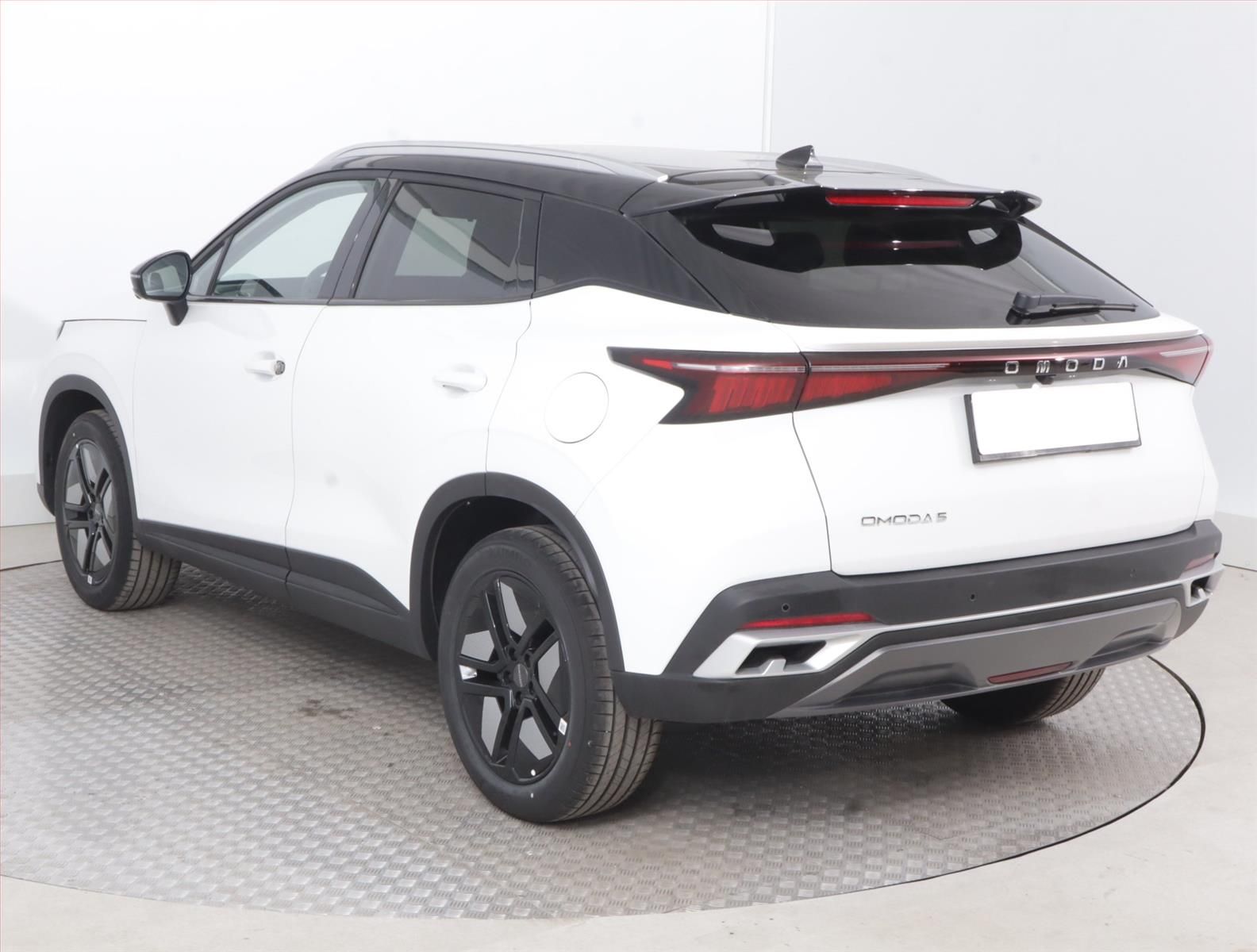 Omoda 5, 1.6 T, Premium, Ad. tempomat - fotka 4