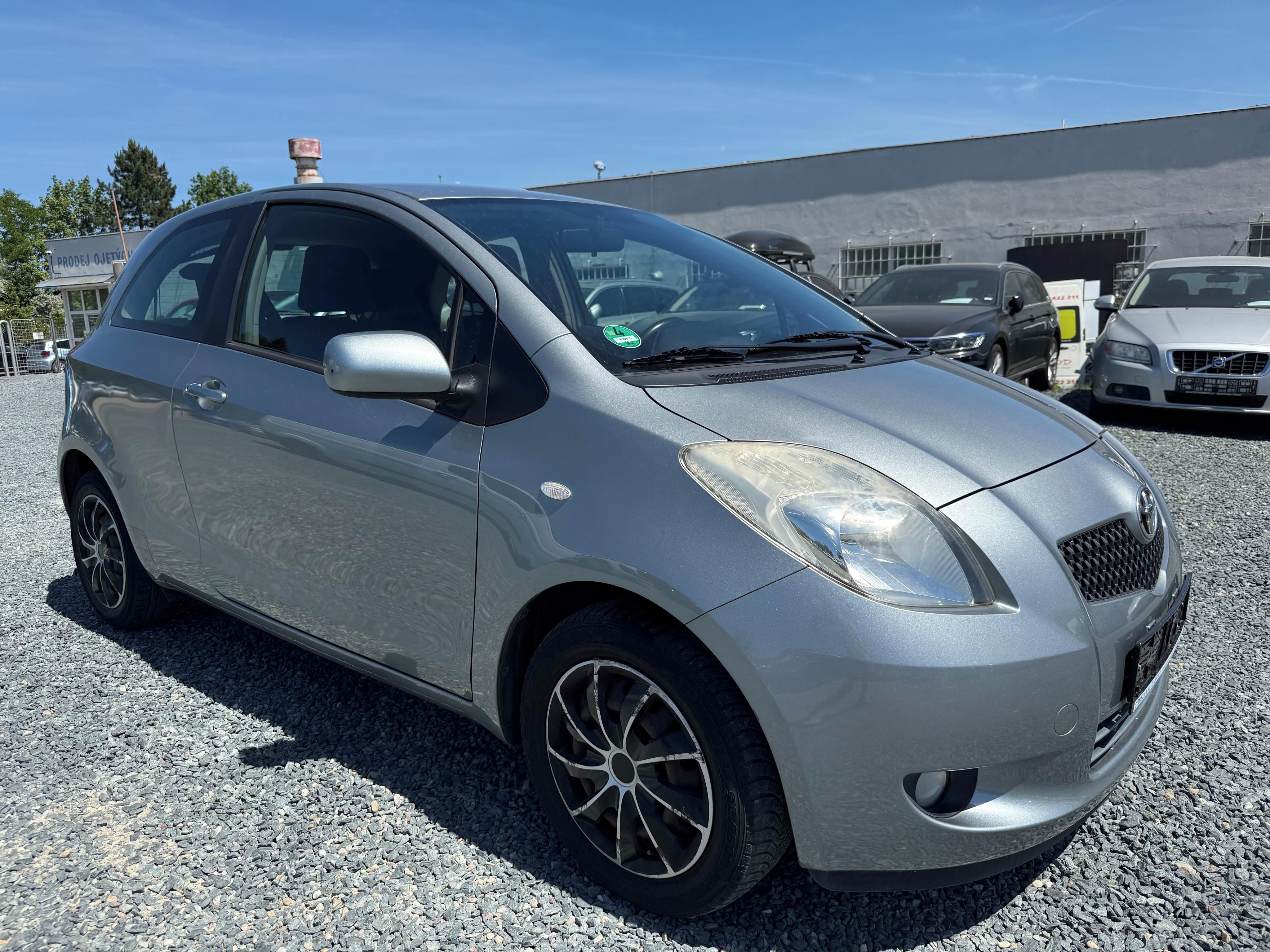 Toyota Yaris, 1.3 VVT-I 64Kw Automat