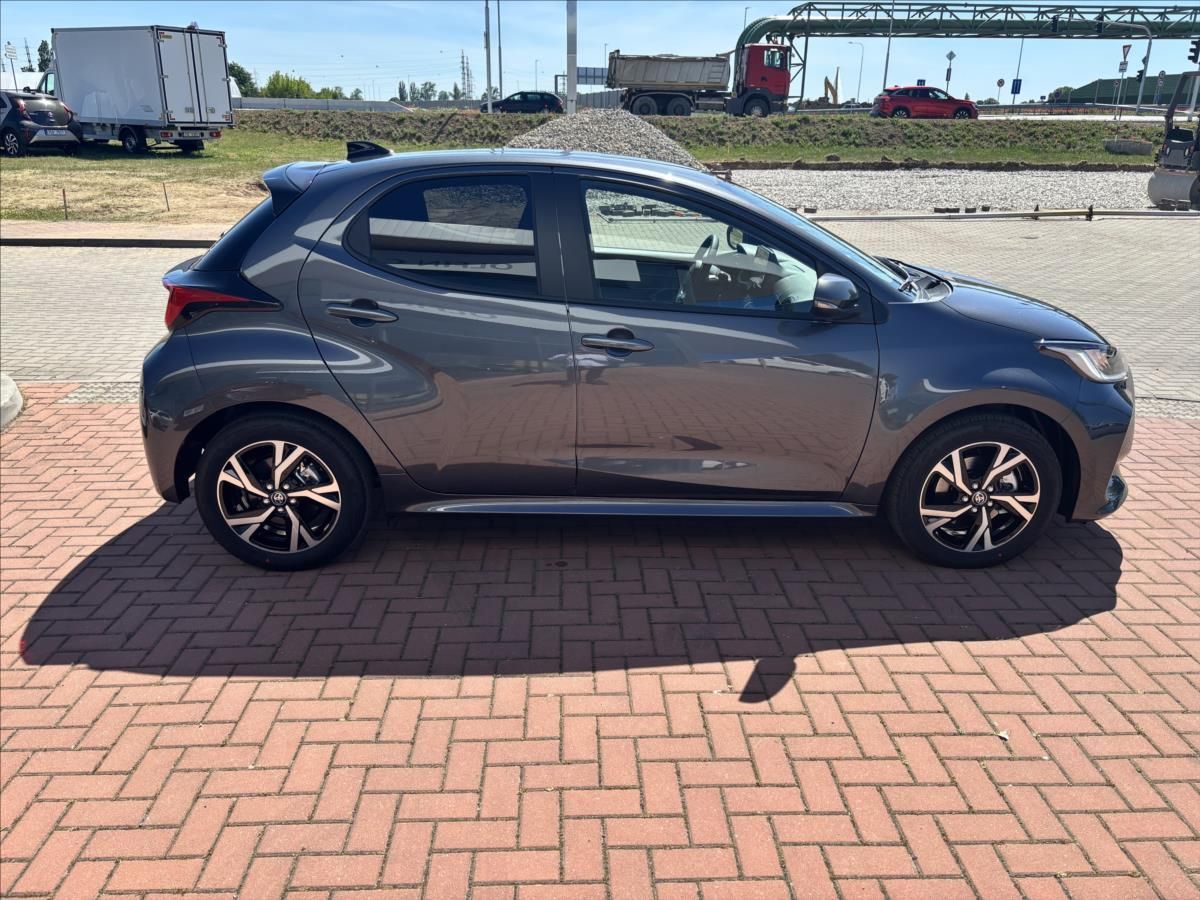 Toyota Yaris, 1,5 HEV Style - fotka 6