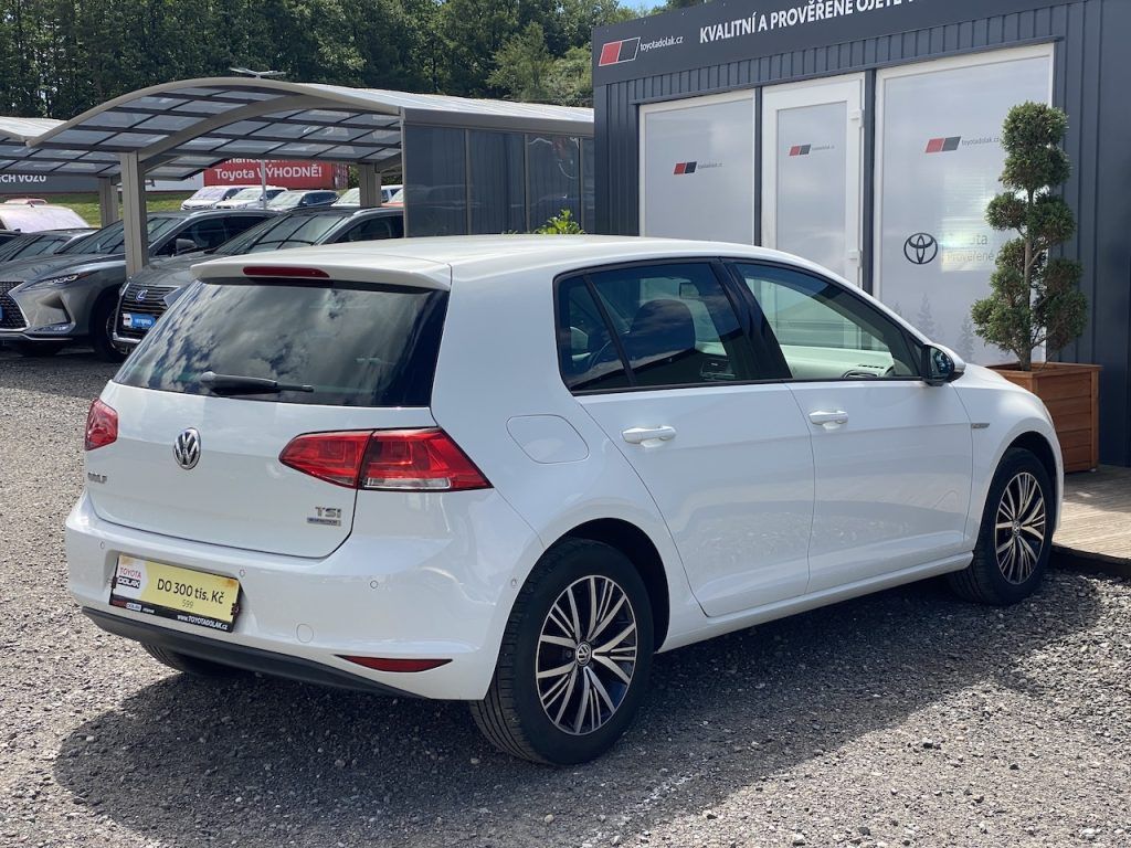 Volkswagen Golf, 1.2TSi, Cup, 2x kola - fotka 6