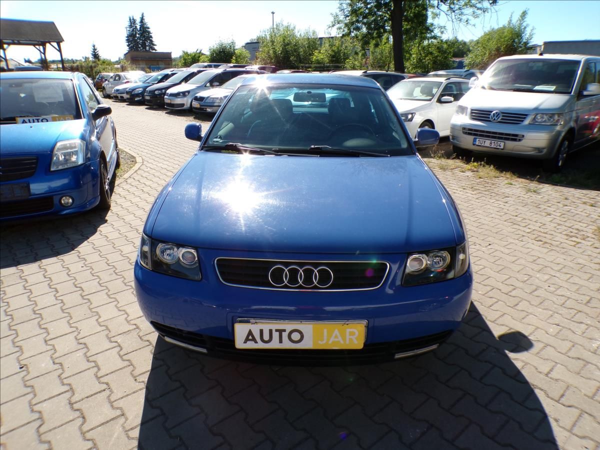 Audi A3, 1,6 i  ALU KOLA - fotka 3