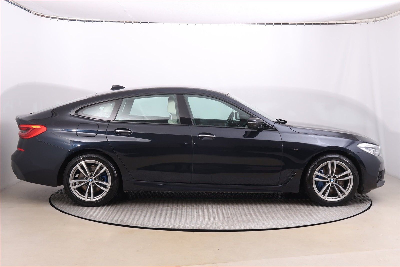 BMW Řada 6, 630d xDrive GT, M Sport, 4X4 - fotka 6
