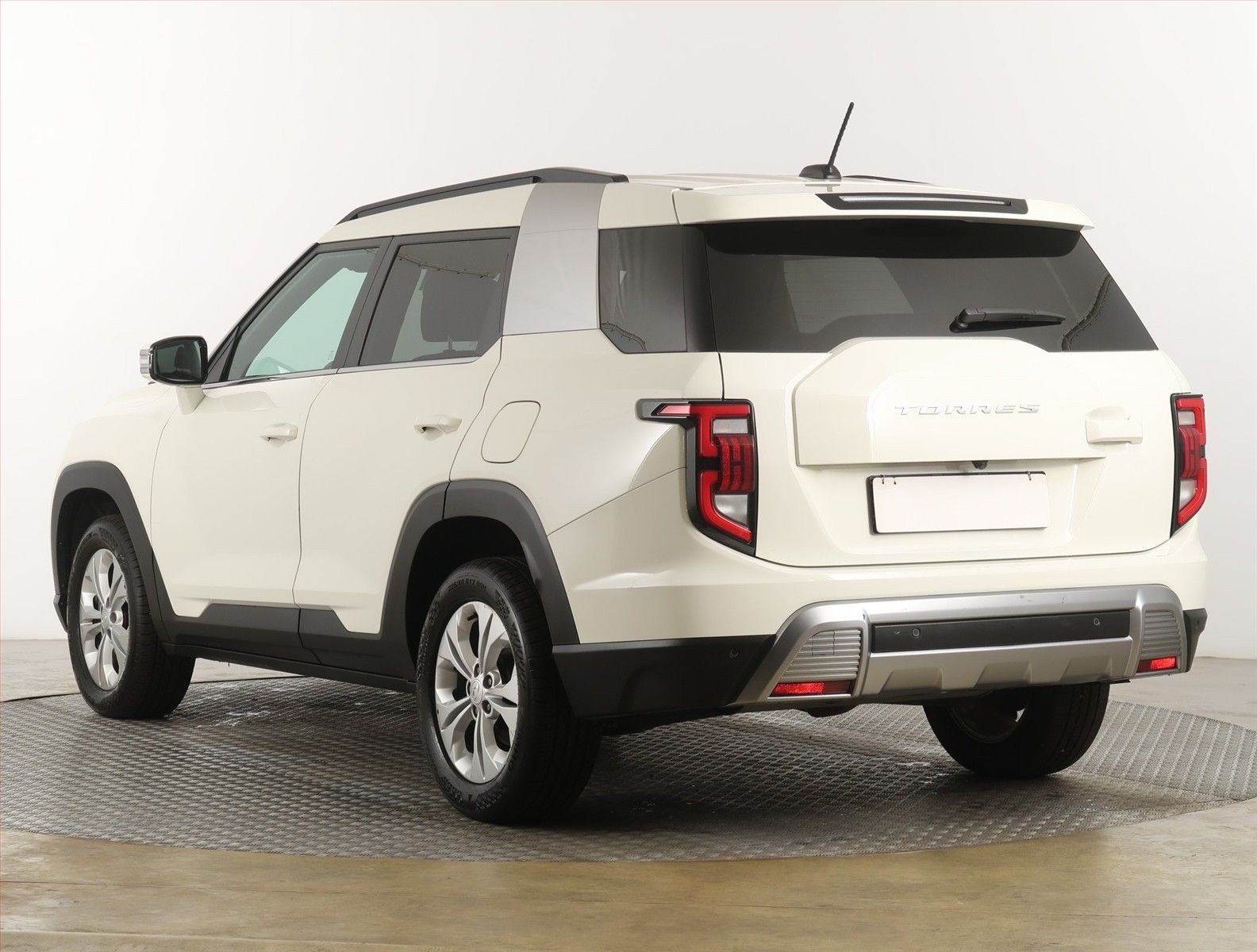 SsangYong Torres, 1.5 T-GDI, Club, Automat - fotka 4