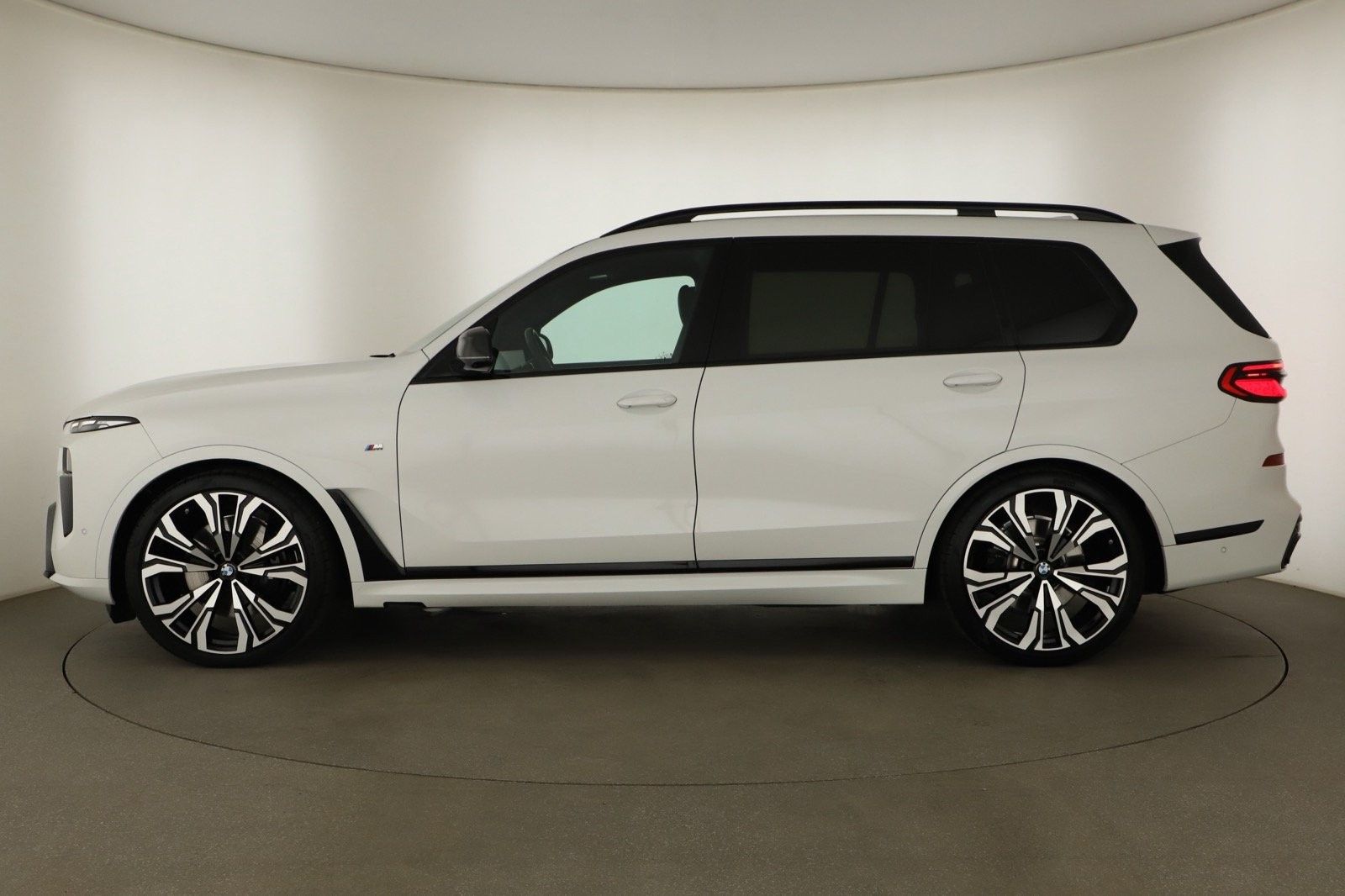 BMW X7, xDrive40i, 7 míst, Tažné - fotka 3