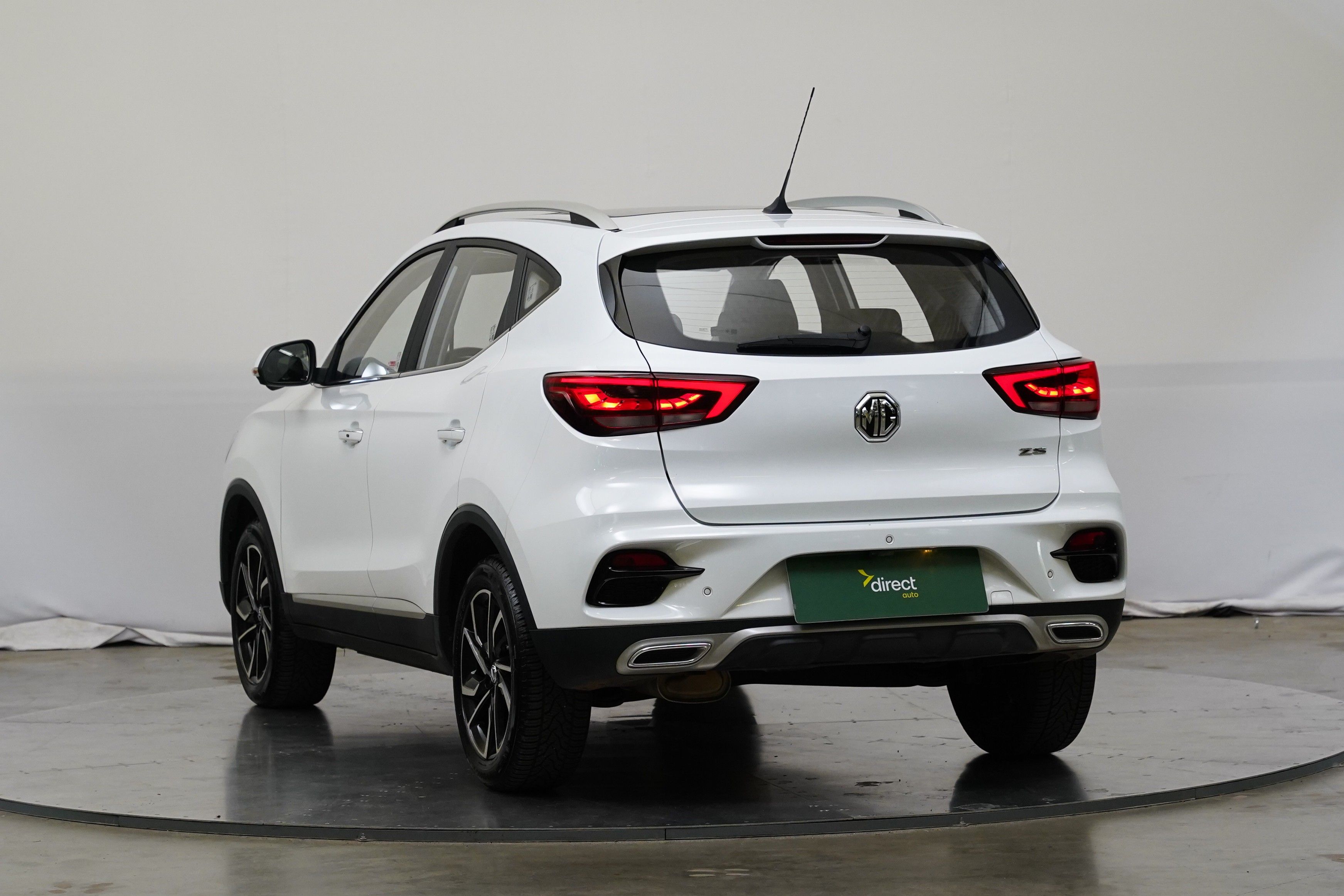 MG ZS, 1.0 TGI 82 kW Exclusive - fotka 4