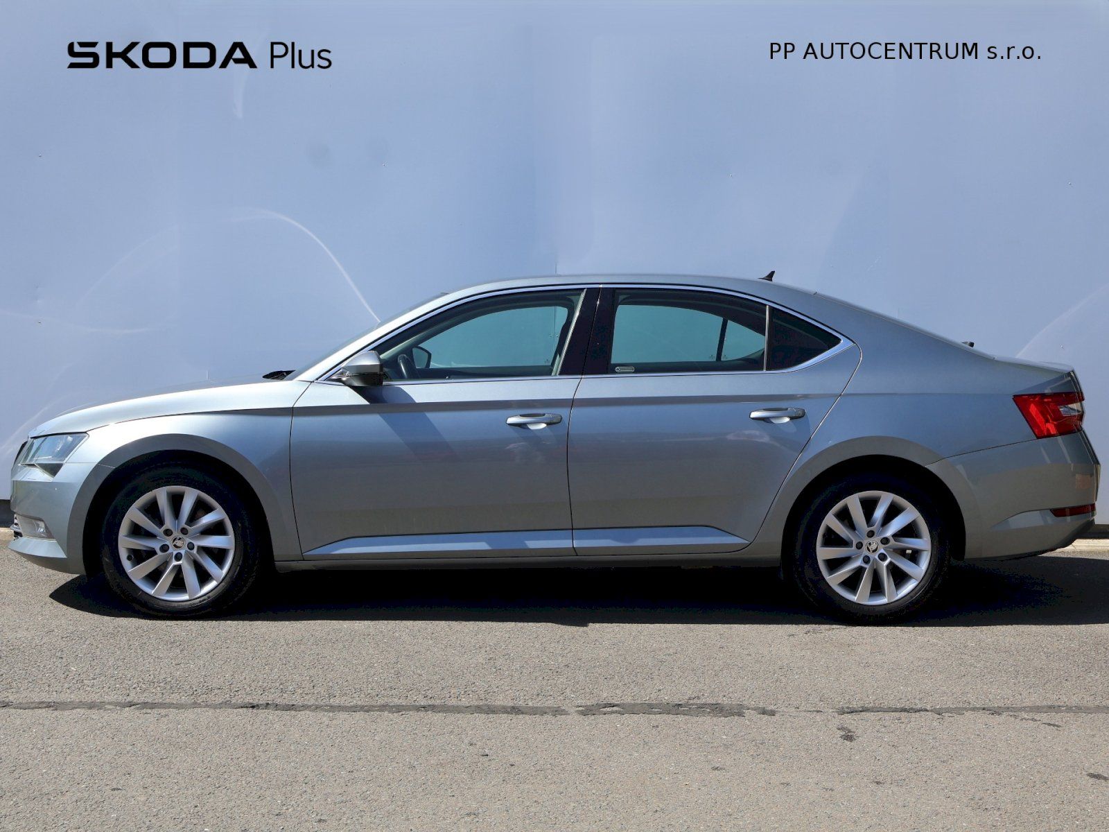 Škoda Superb, Ambition 2.0TDI 110kW - fotka 3