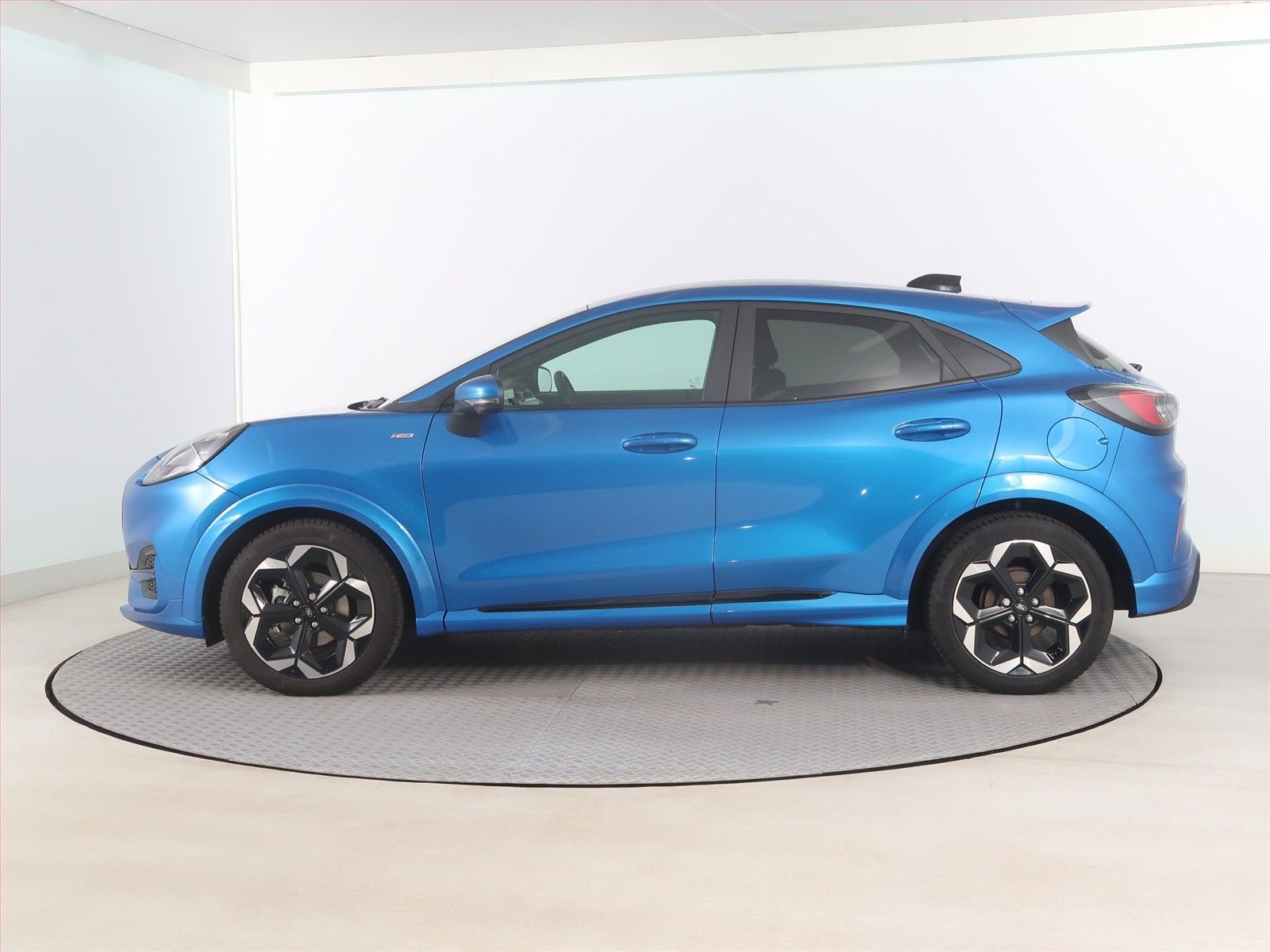 Ford Puma, 1.0 EcoBoost mHEV, ST-Line X - fotka 3