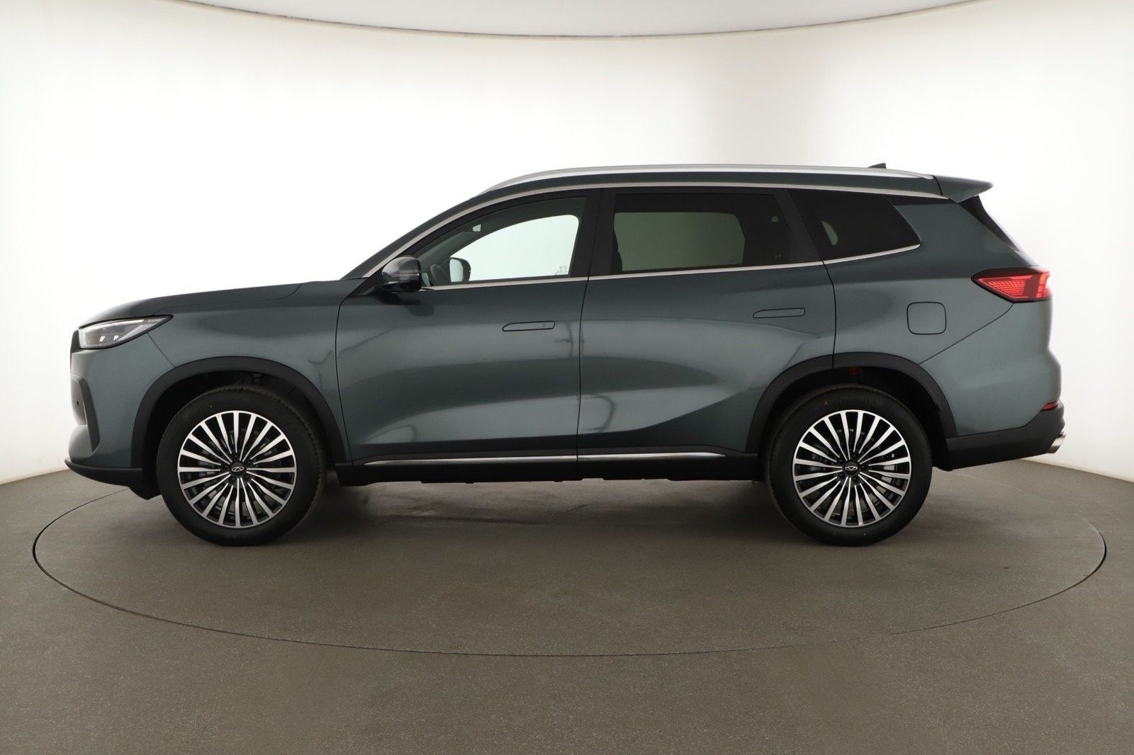 Chery Tiggo 8, 1.6 TGDI, UNIQUE, Ad. tempomat - fotka 3