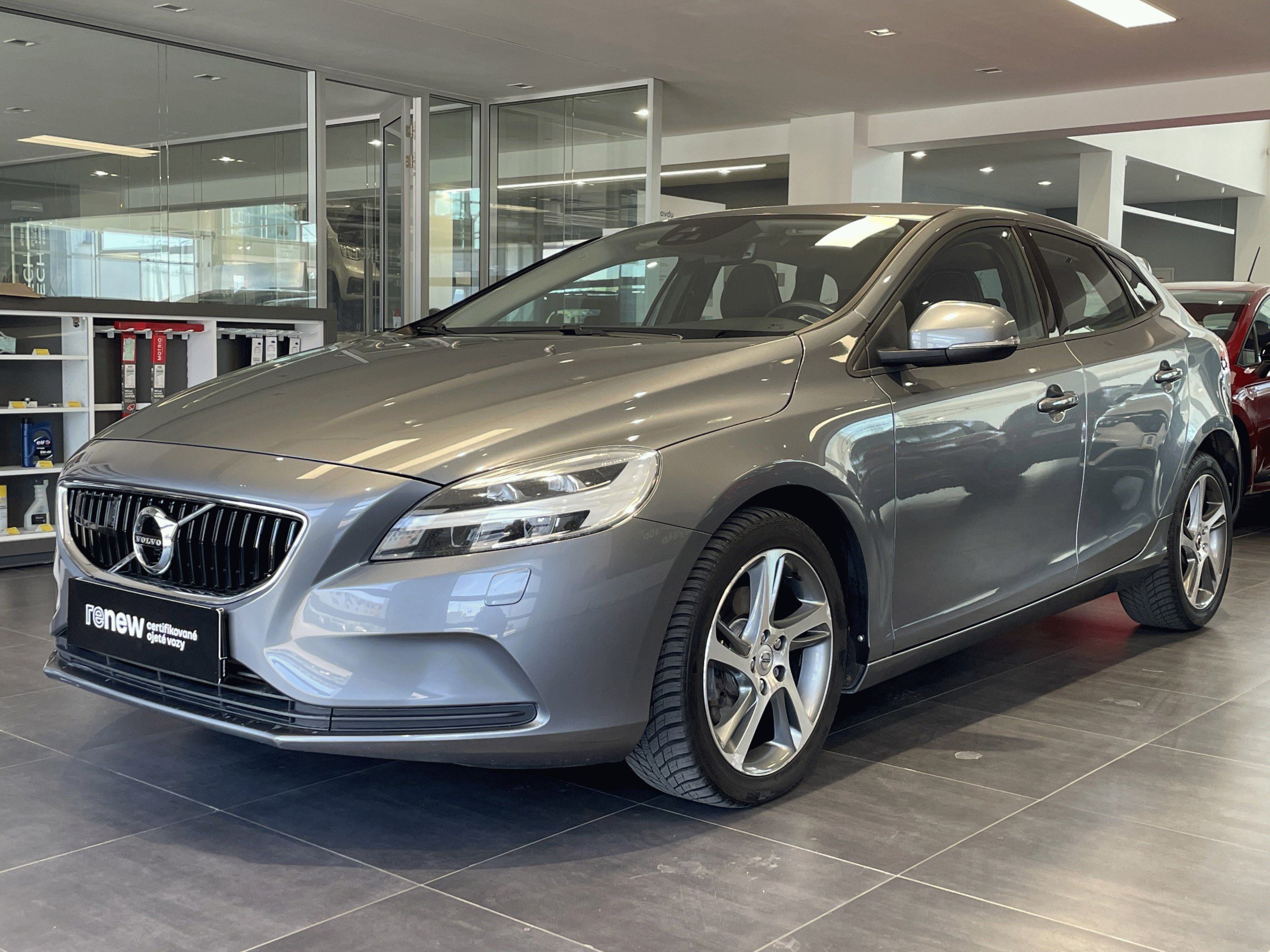 Volvo V40, Momentum D3 2,0d 150k