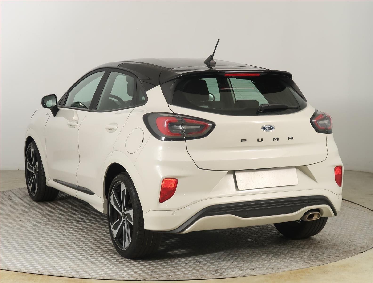 Ford Puma, 1.0 EcoBoost, ST-Line - fotka 4
