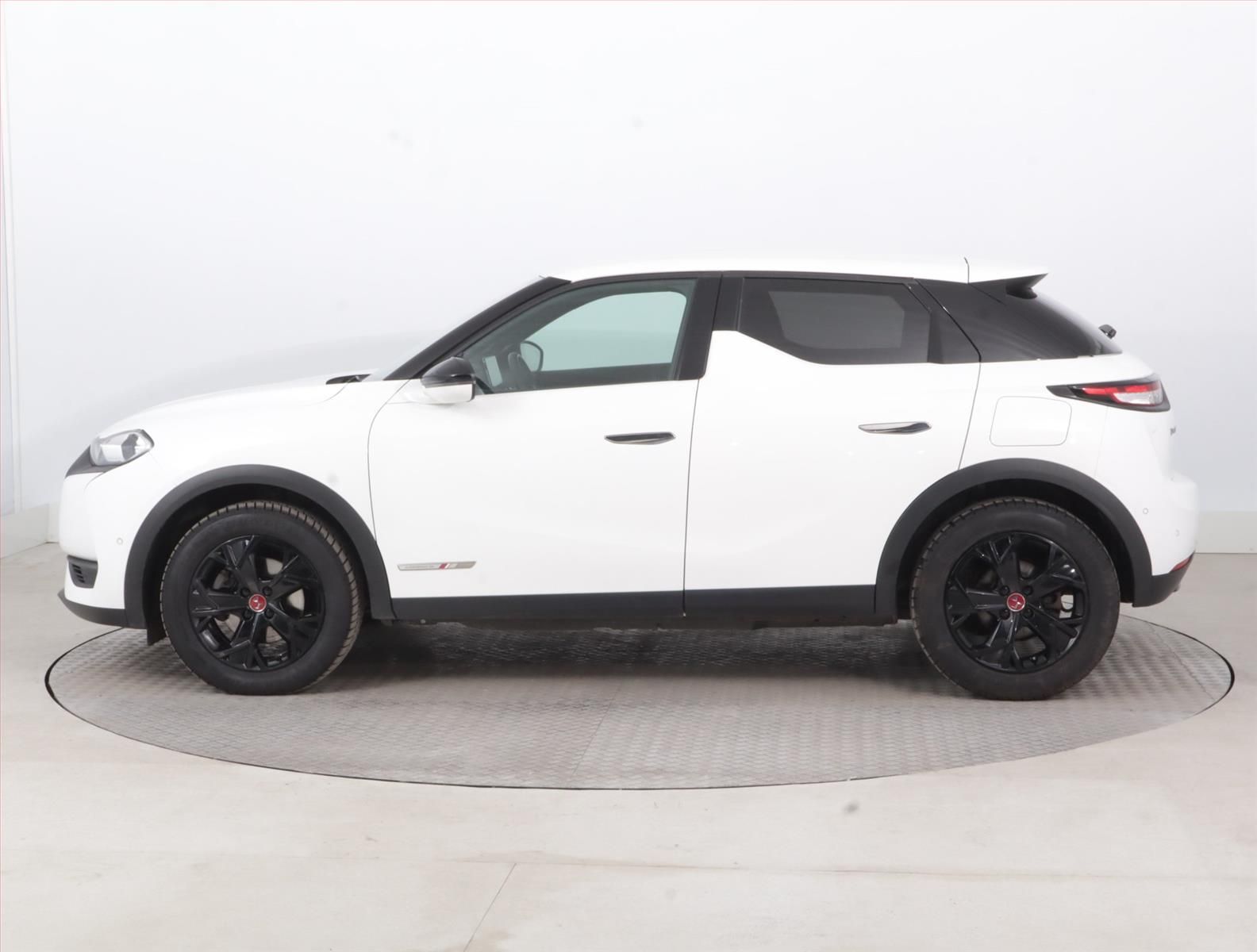 DS 3 Crossback, E-Tense 50kWh, SoH 98% - fotka 3