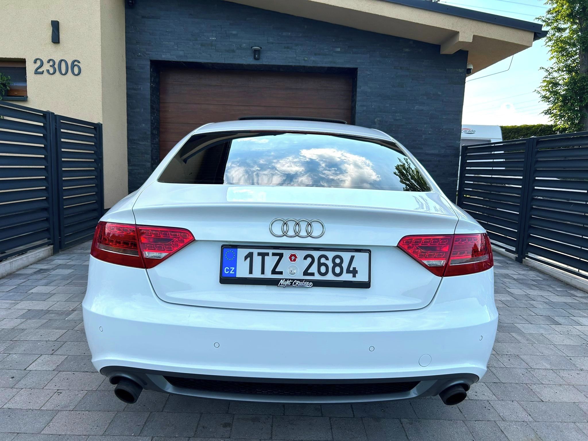 Audi A5, 2.0TFSI QUATTRO 3xS-line 155kw - fotka 5
