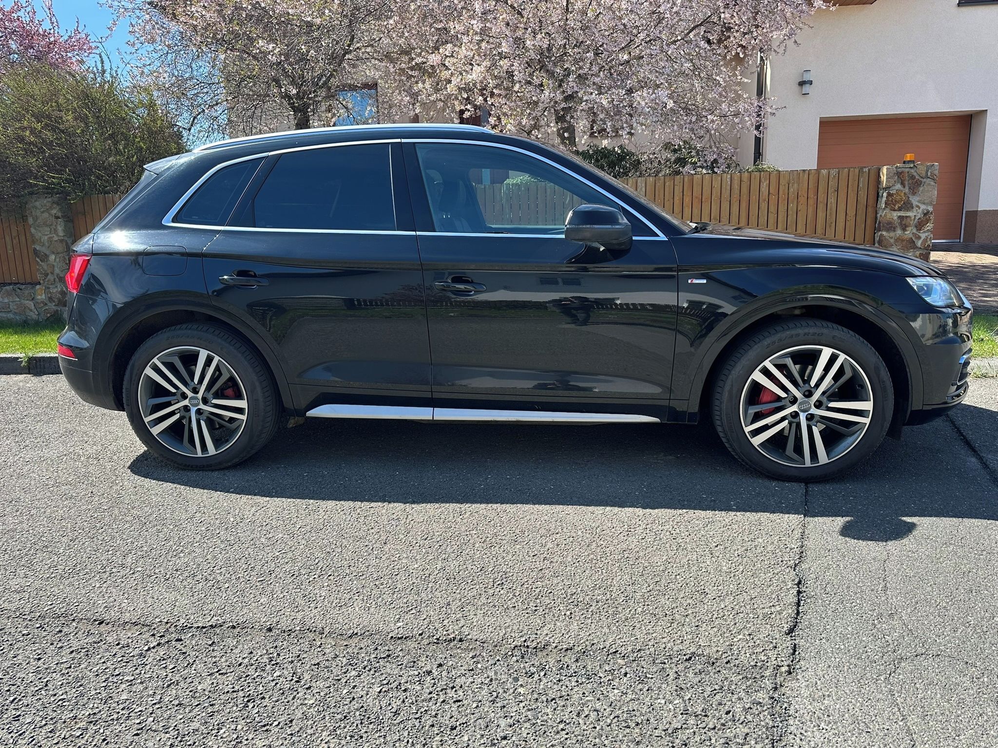Audi Q5, AUDI Q5 2.0 TDI QUATTRO S TRON - fotka 3