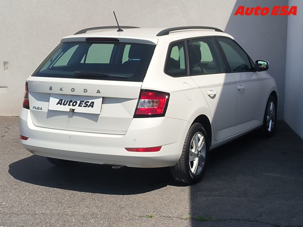 Škoda Fabia, 1.0 TSi - fotka 4