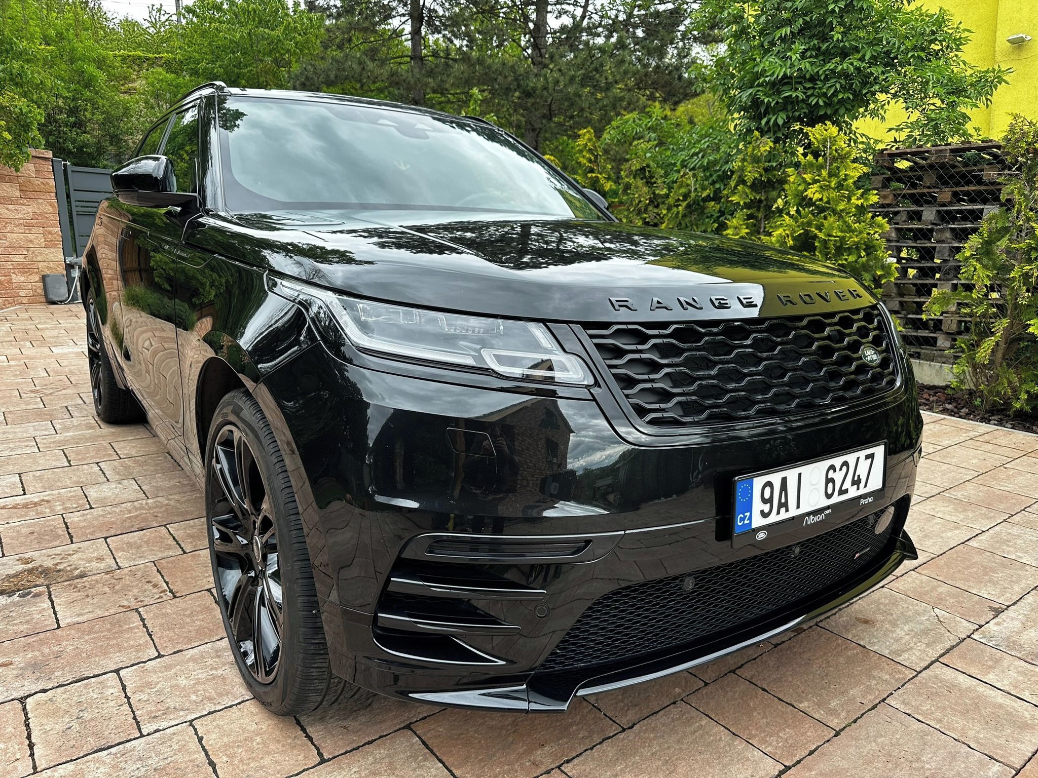 Land Rover Range Rover Velar, D300 R-Dynamic - fotka 4