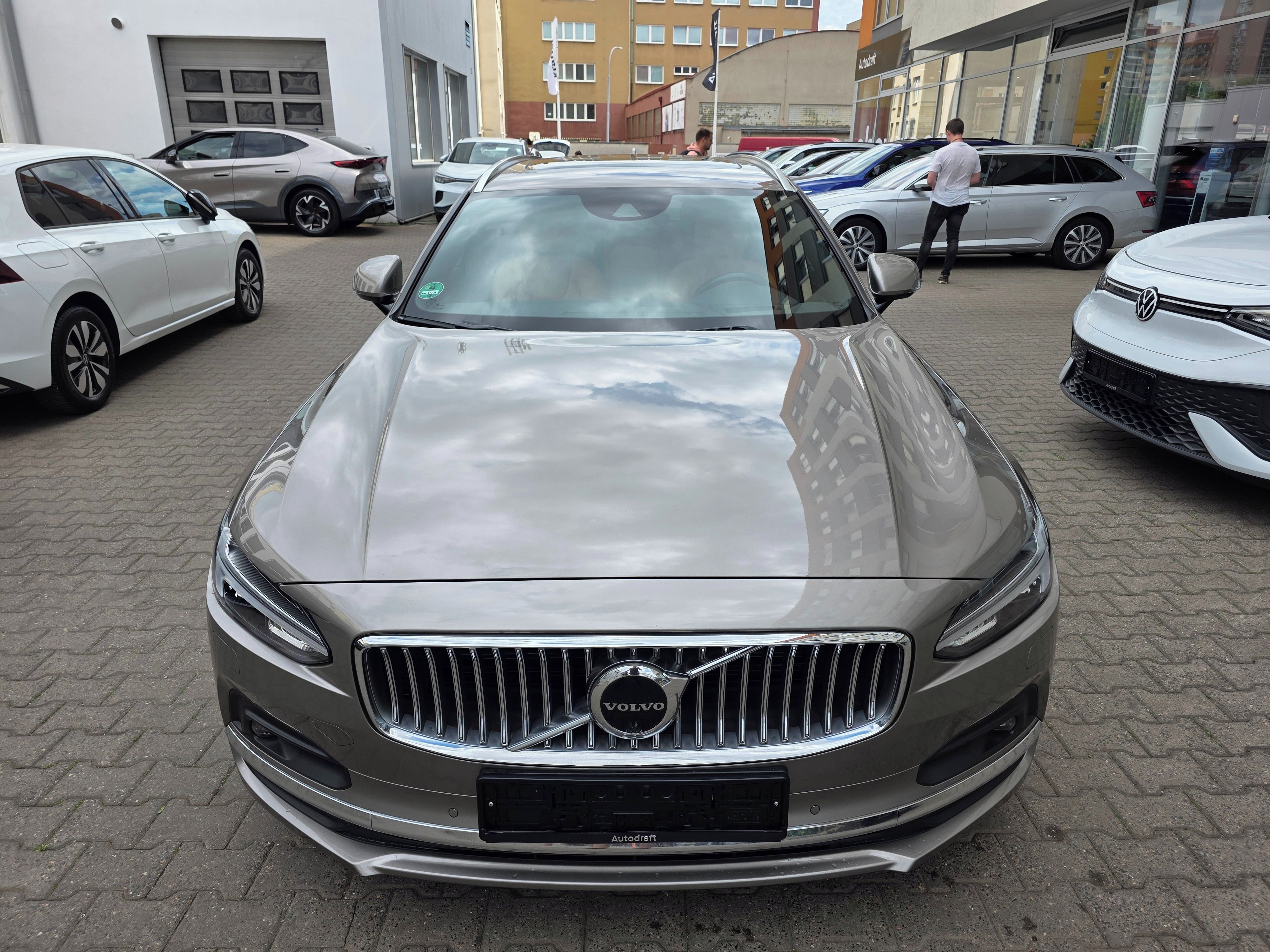 Volvo V90, Volvo V90 Inscription 4x4 - fotka 2
