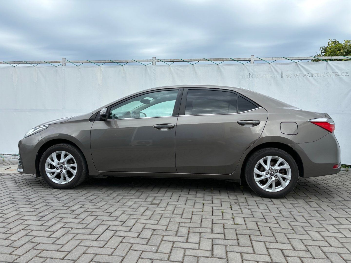 Toyota Corolla, 1,6i 97kW*ČR*VYHŘ.SED*NAVI*TZ* - fotka 3