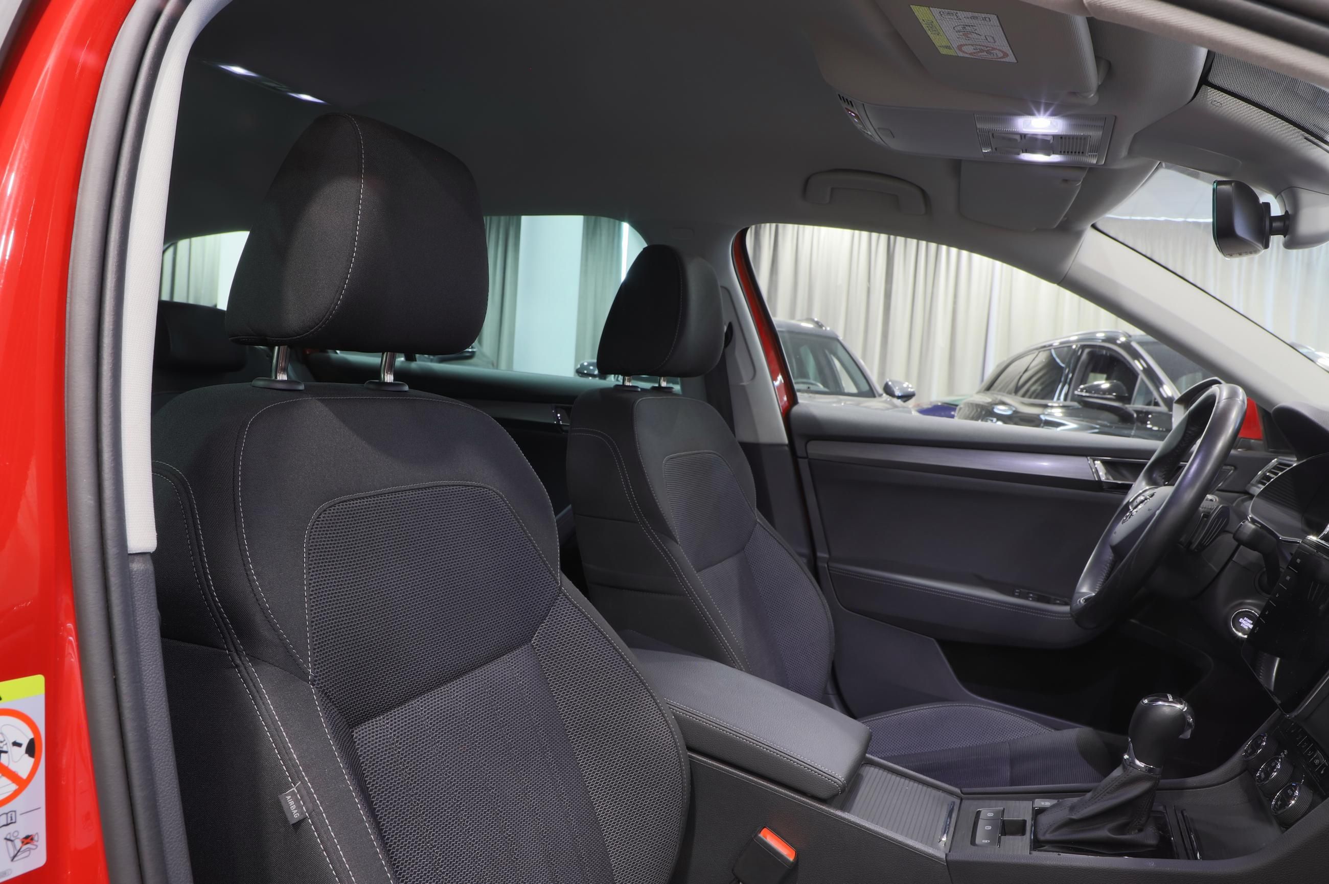 Škoda Superb, Style 2.0 TDI 147kW DSG - fotka 5