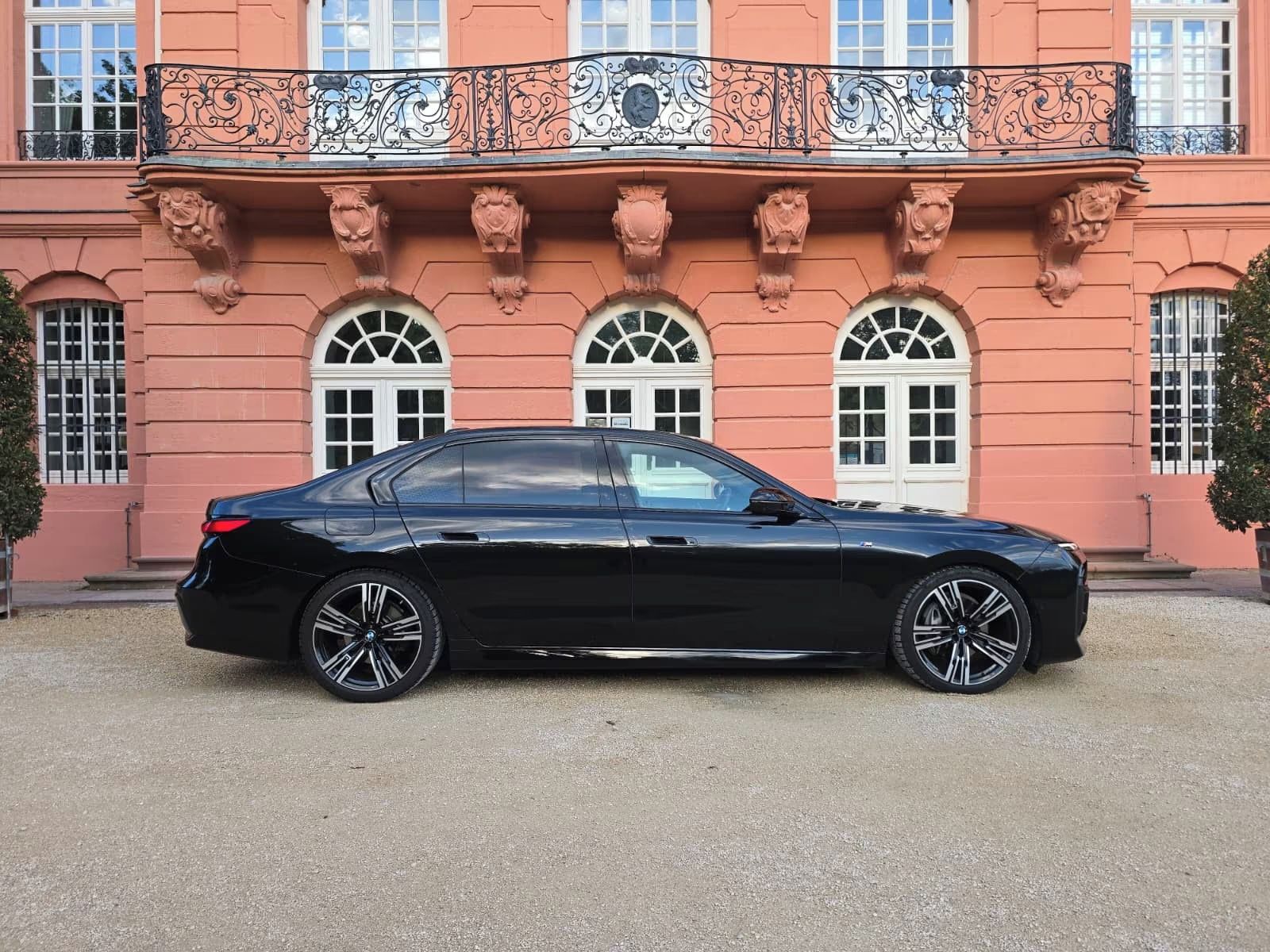 BMW Řada 7, 740 d xDrive M Sport+NEUWERTIG - fotka 6