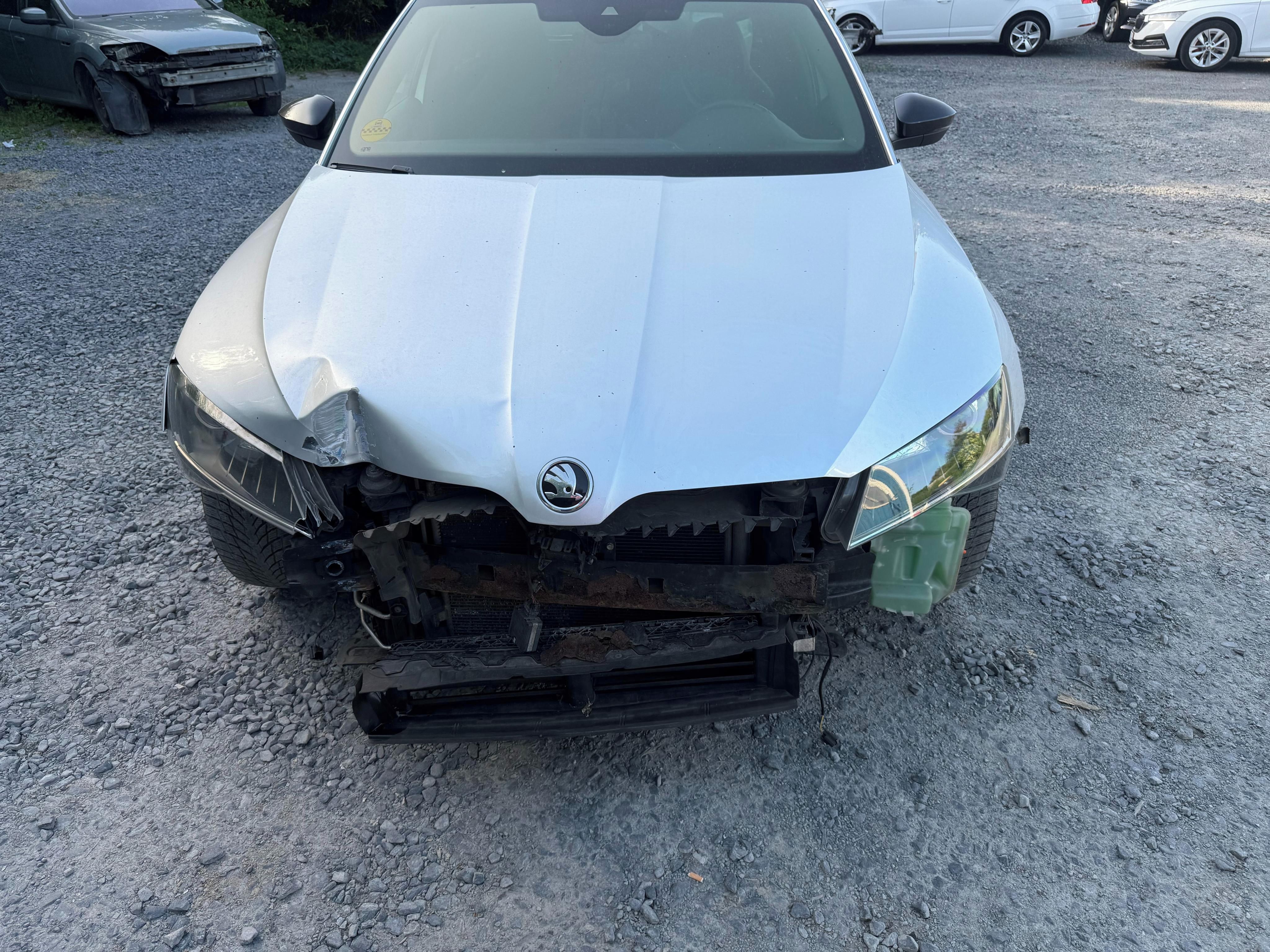 Škoda Superb, 2.0TDi, 110KW, DSG, KOUP. V ČR