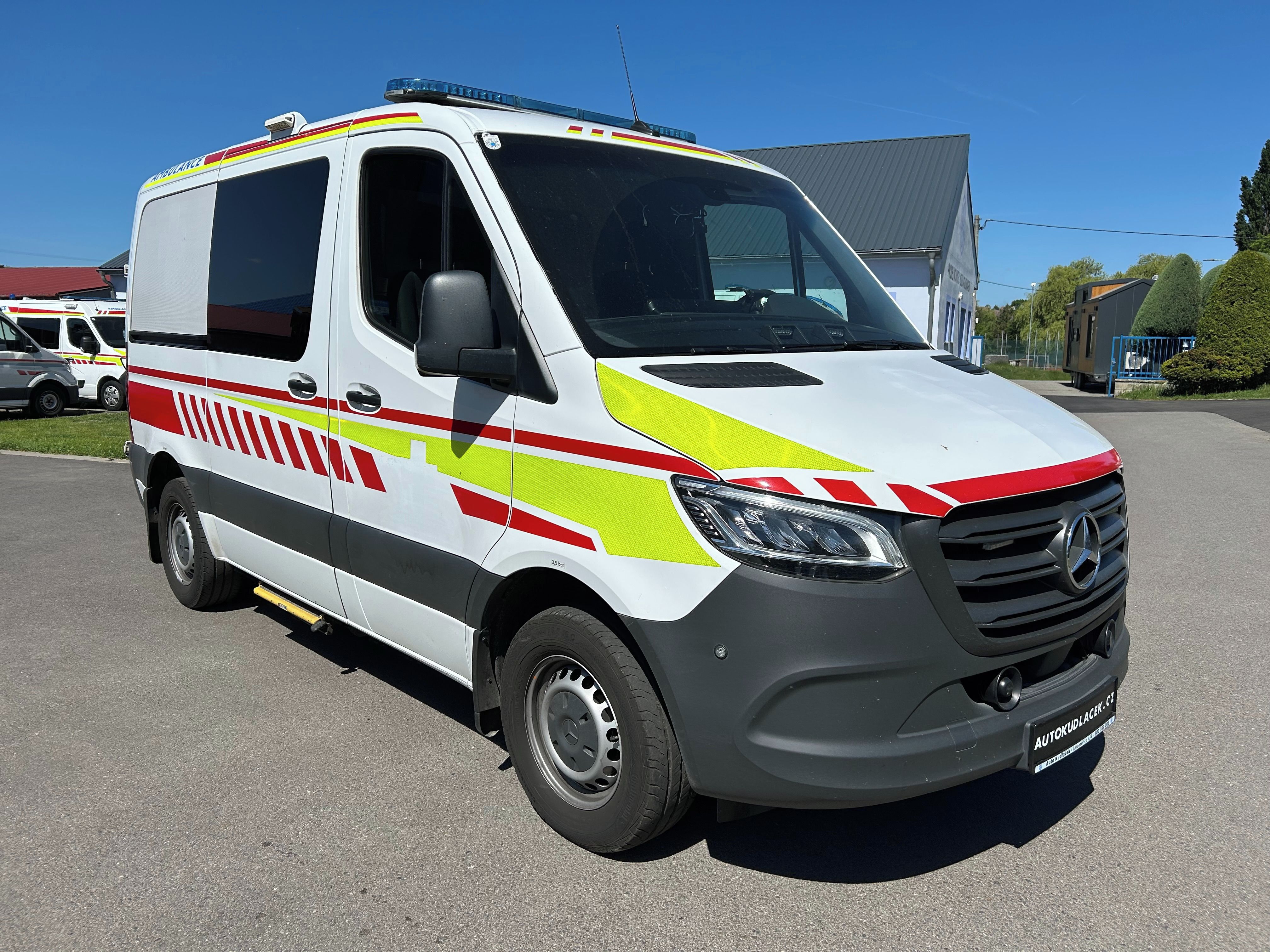 Mercedes-Benz Sprinter, 2.0 CDI Sanitní vůz - automat - fotka 2