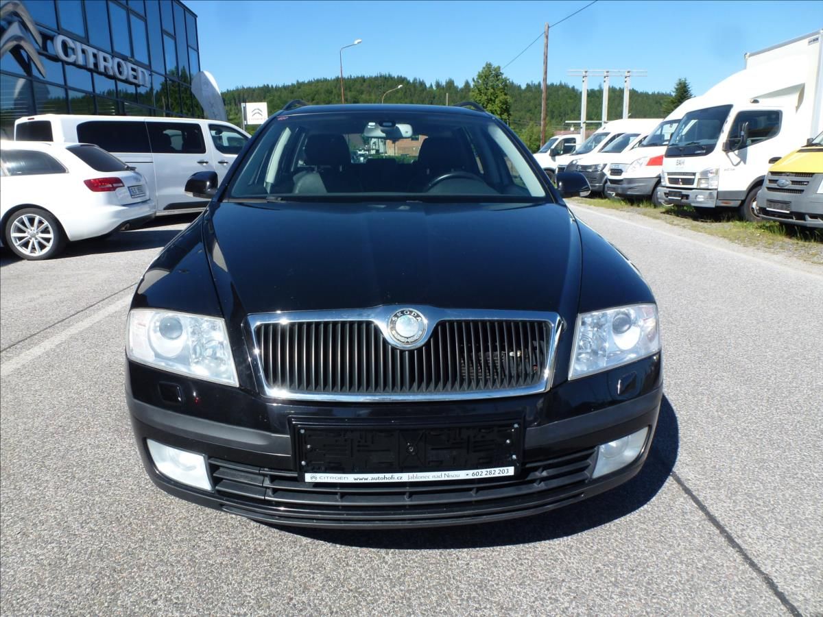 Škoda Octavia, 2,0 TDI  Elegance - fotka 4