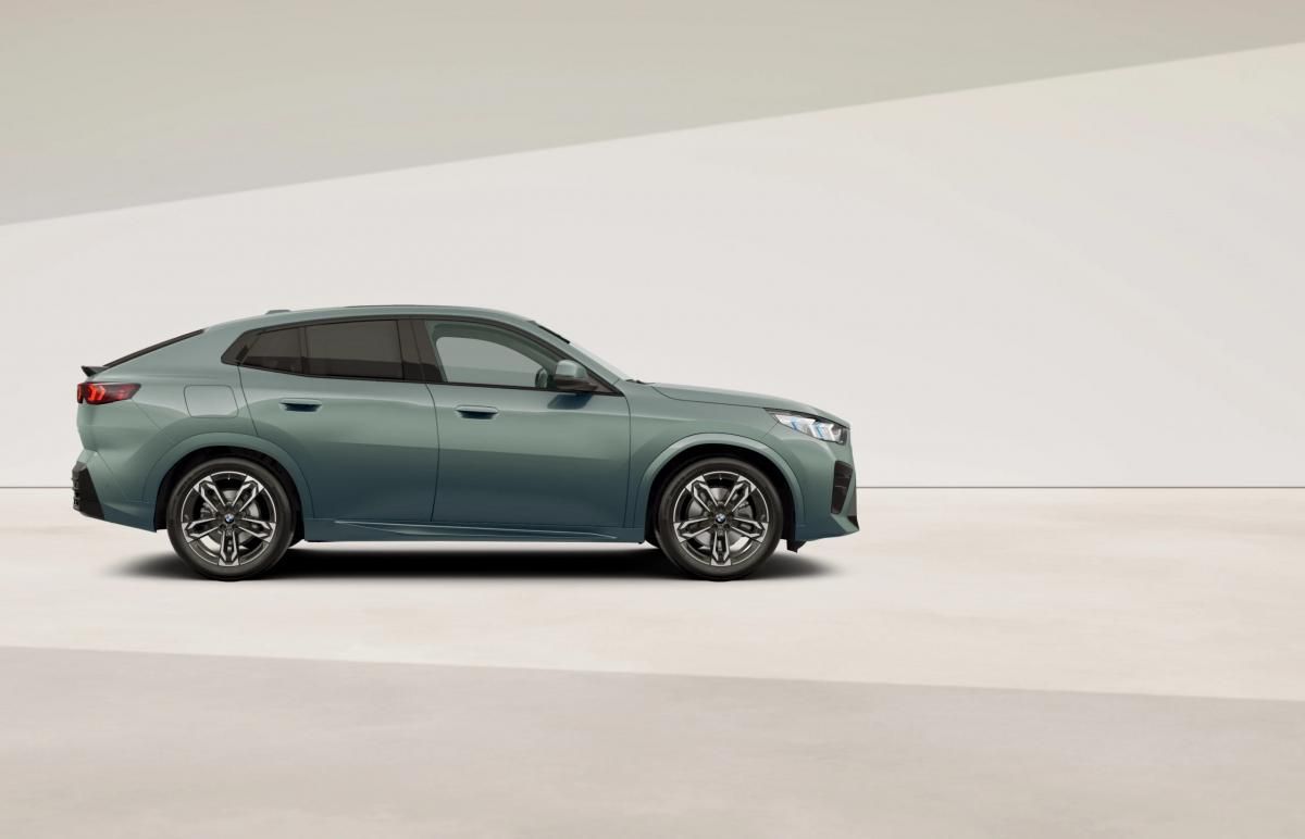 BMW X2, Mpaket Comfort paket Premium - fotka 5