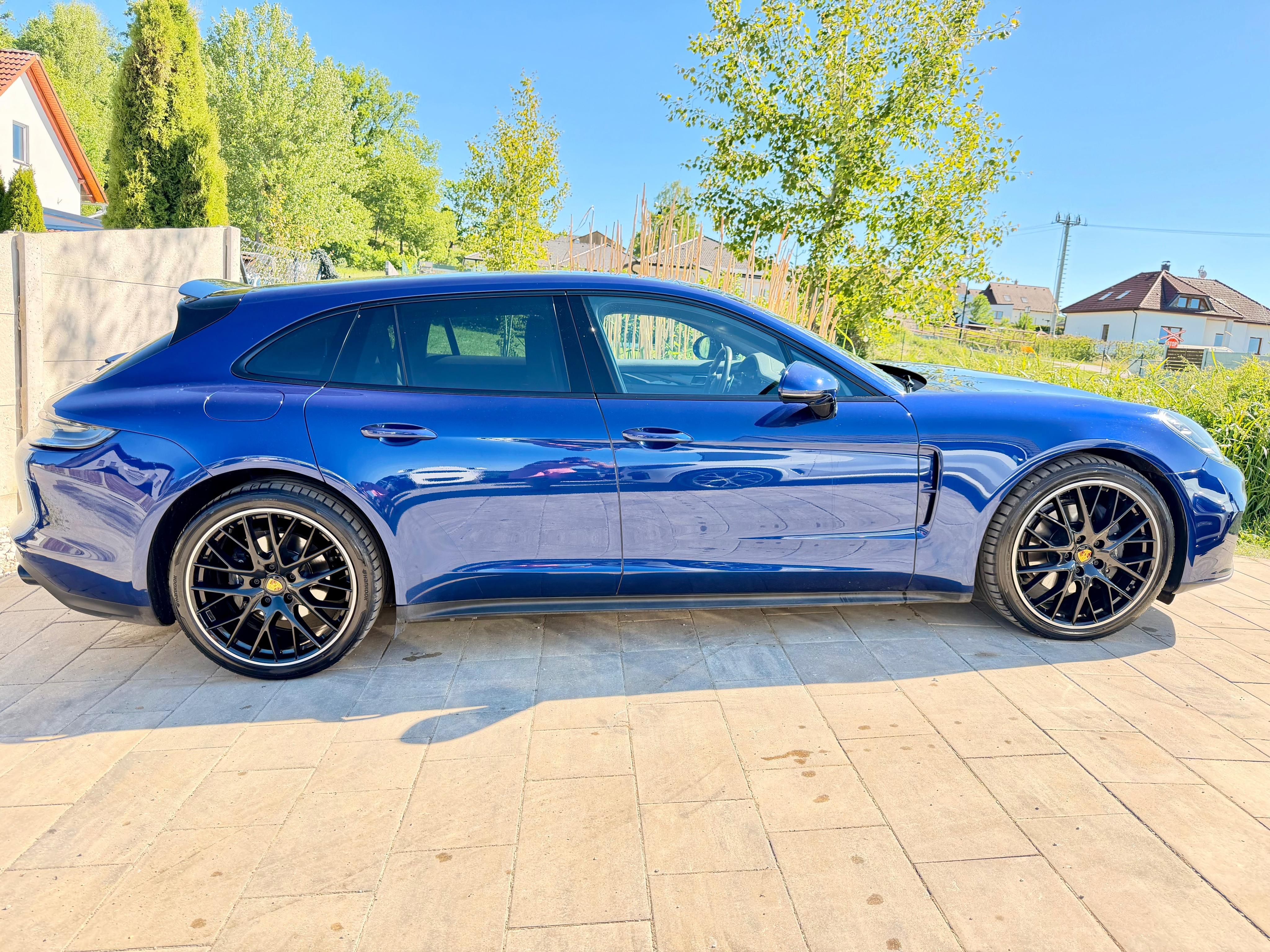 Porsche Panamera, Panamera 4 Platinum Edition ČR - fotka 5